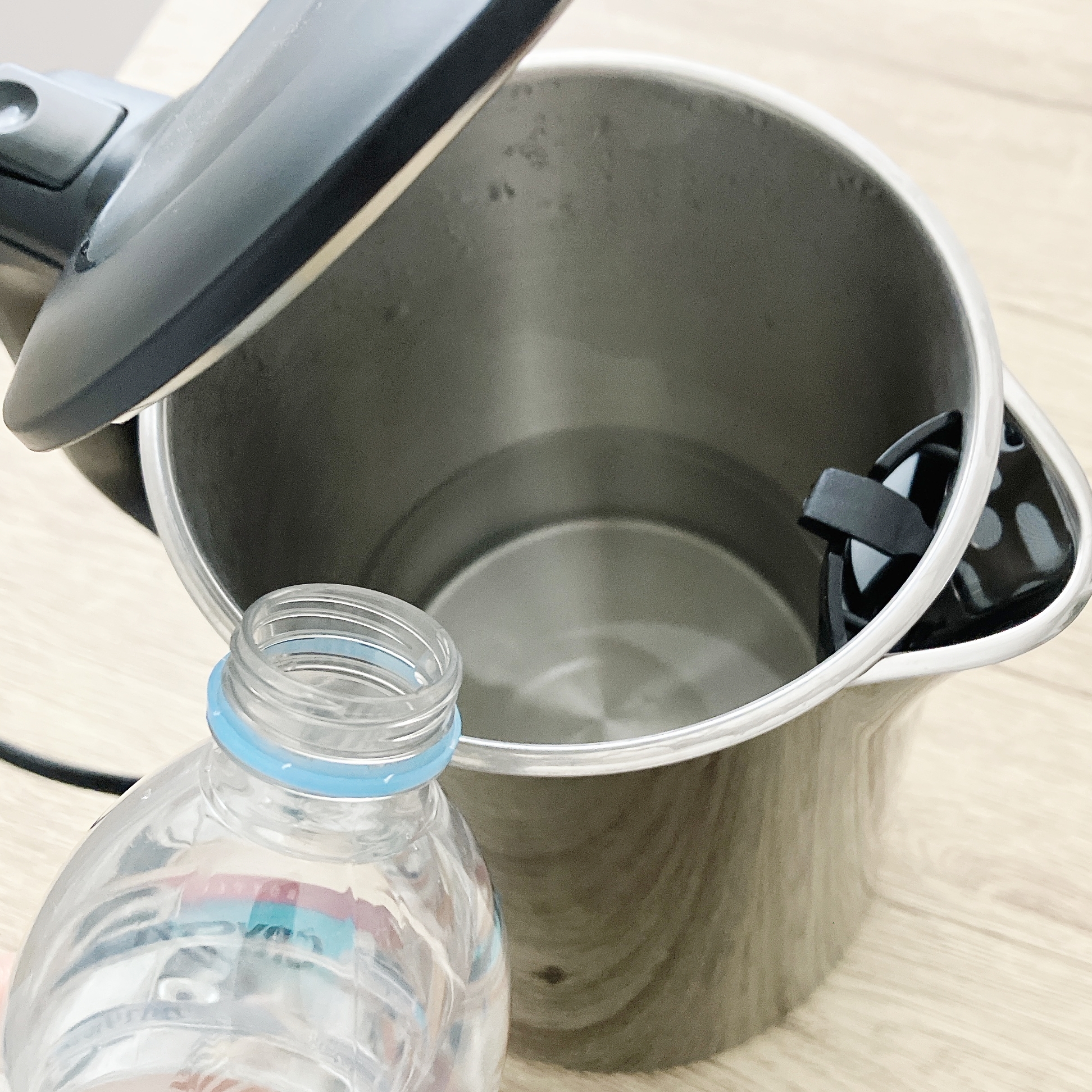 ニトリの「温度調整式電気ケトル(1.5L BC2S01 ブラック)」