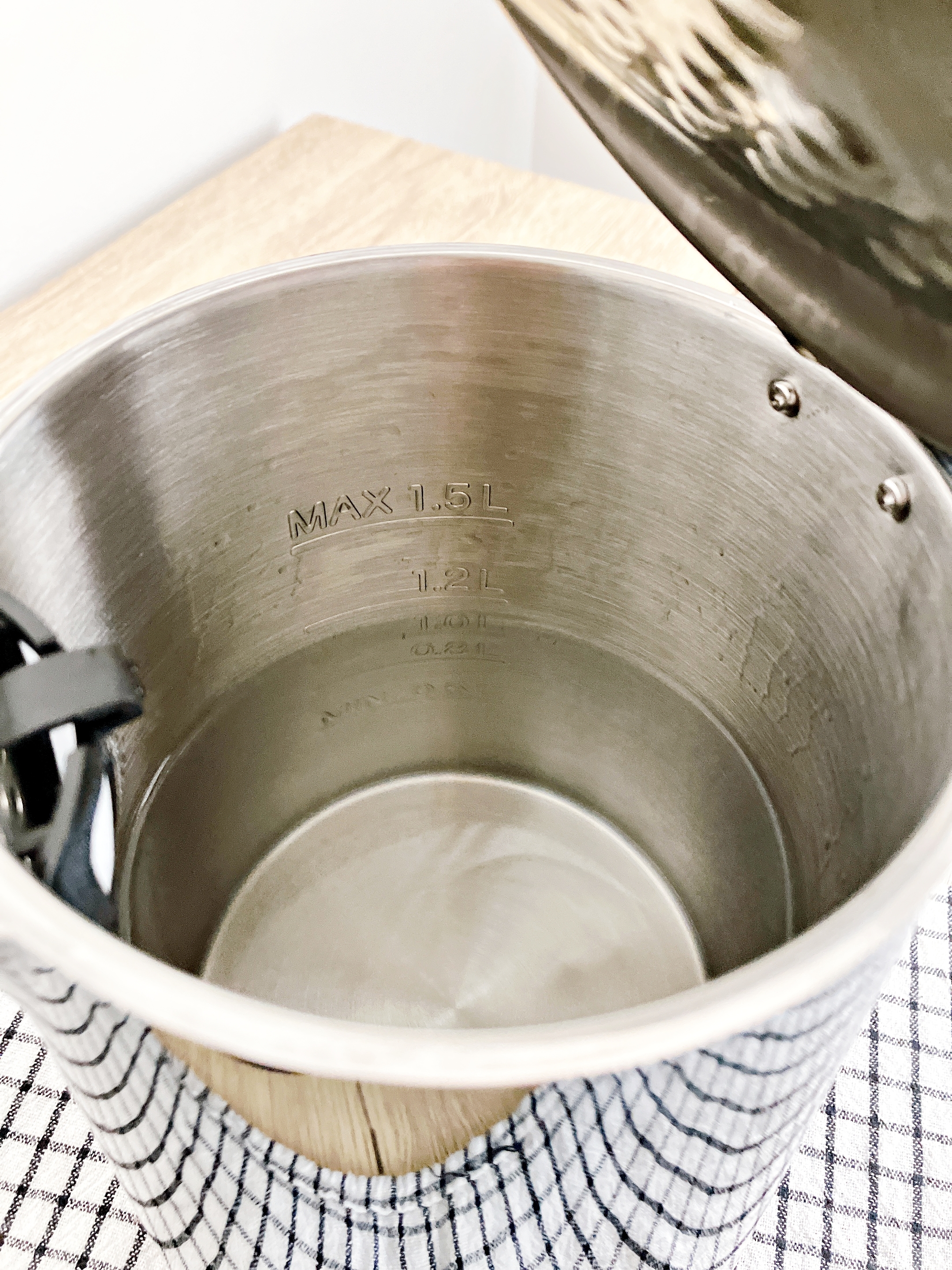 ニトリの「温度調整式電気ケトル(1.5L BC2S01 ブラック)」