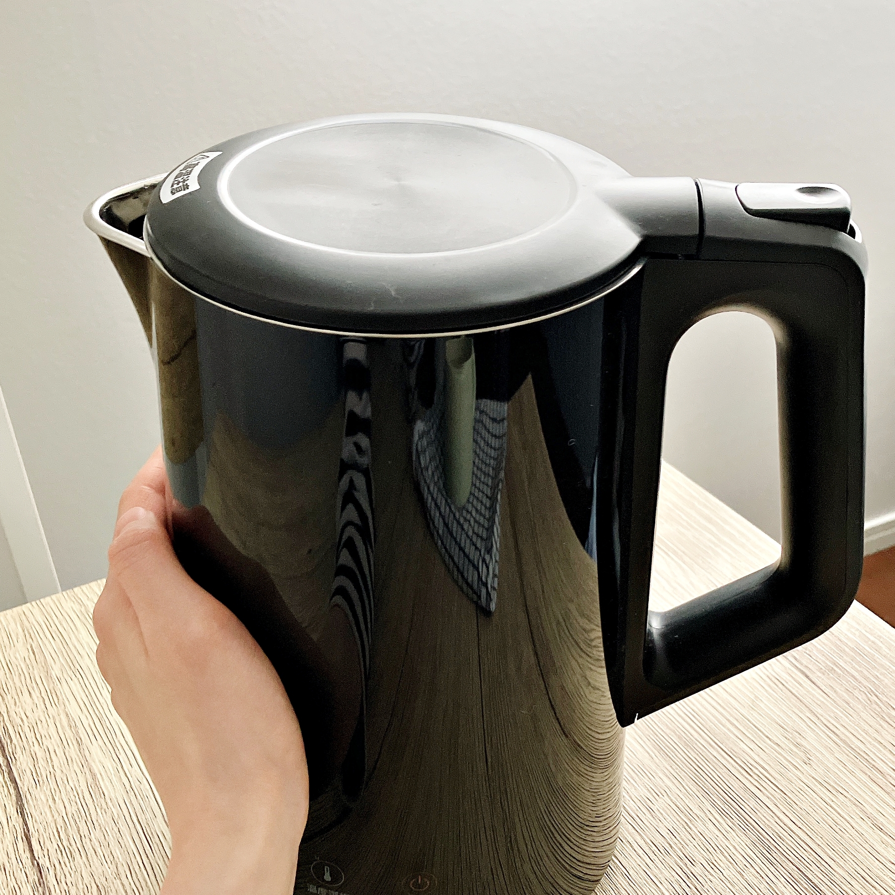 ニトリの「温度調整式電気ケトル(1.5L BC2S01 ブラック)」