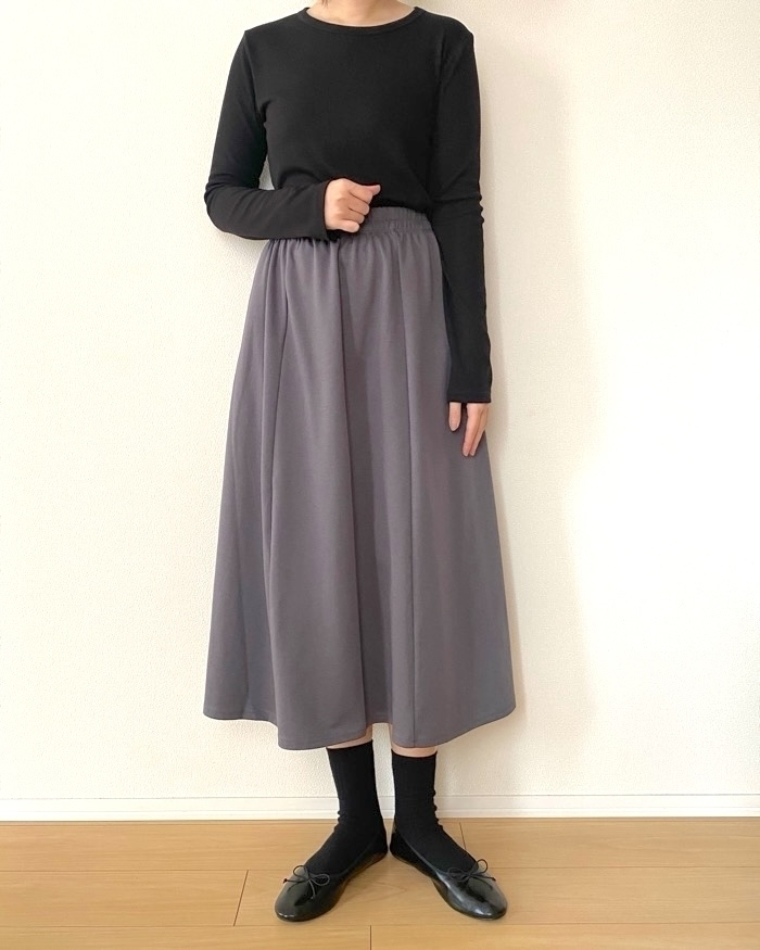 GUの「ドライフレアスカートRS」