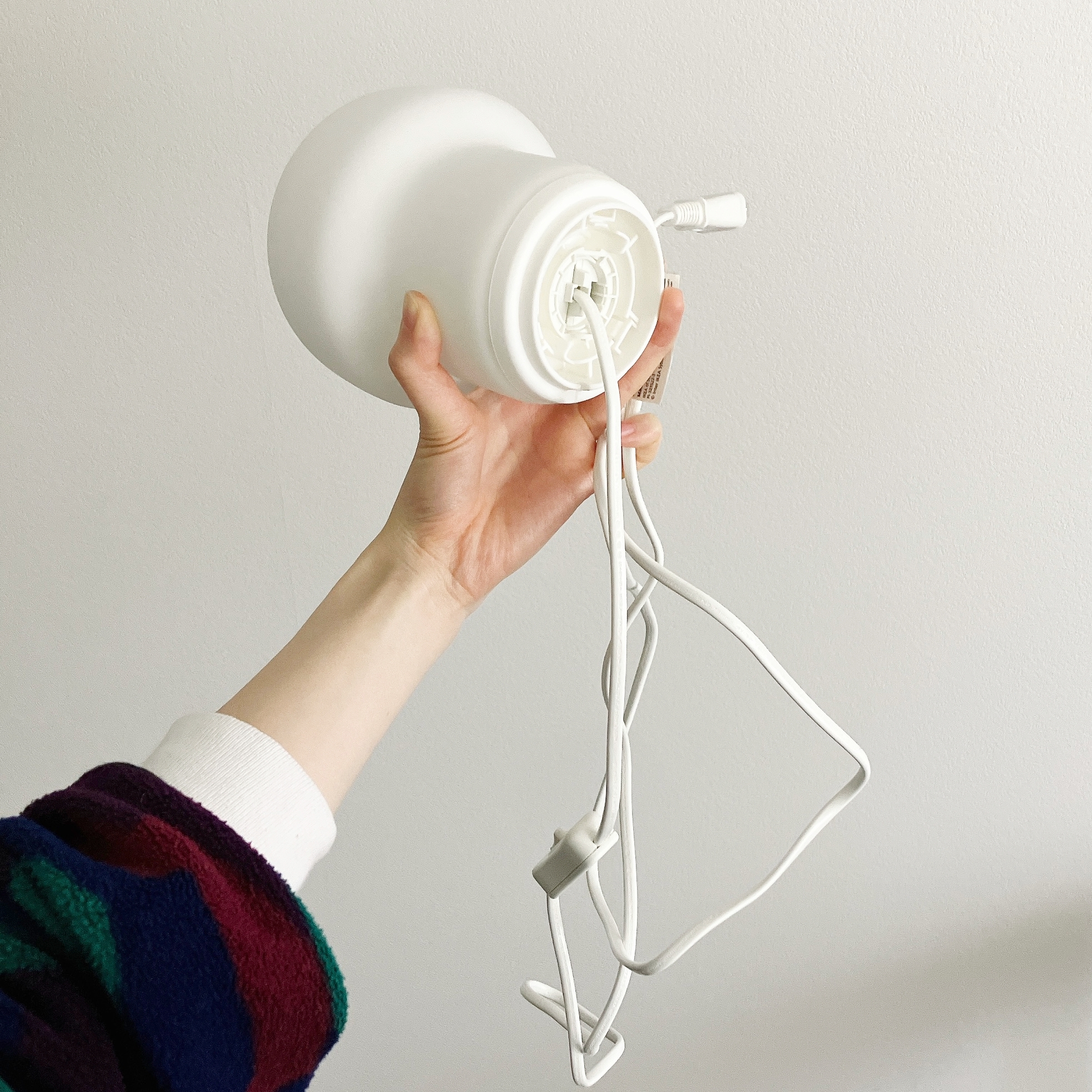 IKEA(イケア)の「TOKABO トカボ テーブルランプ」