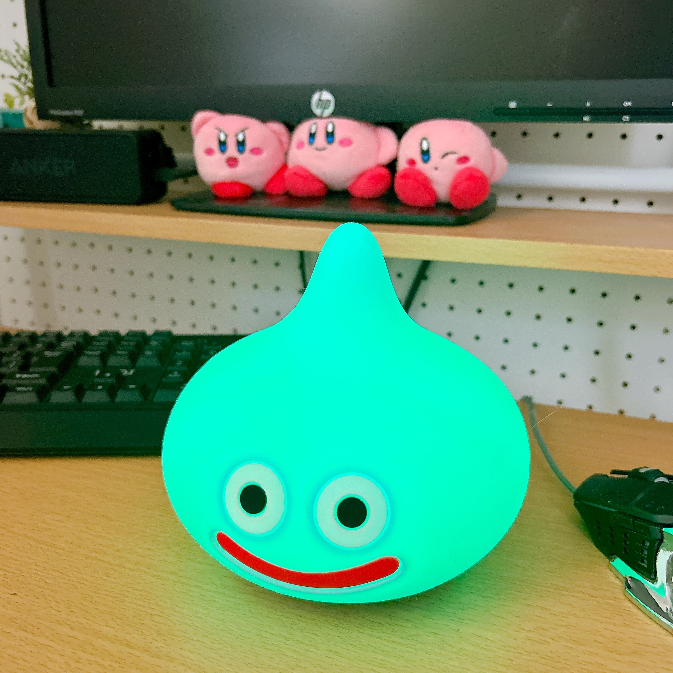 スクウェア・エニックス「スマイルスライム 色が変わるよ！やわらか点灯ランプ スライム」