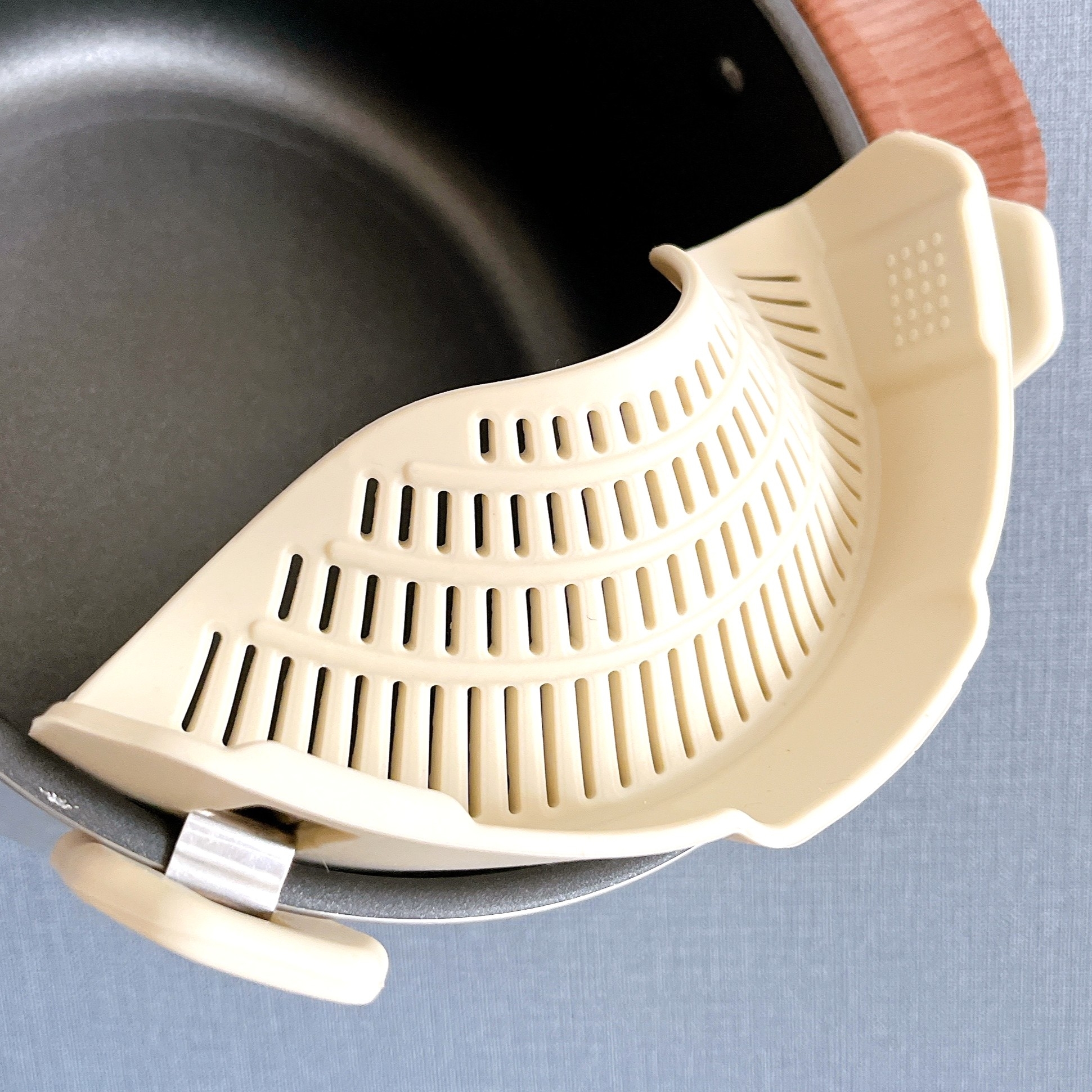 3COINSの「《リニューアル》クリップ式シリコーンザル/KITINTO」