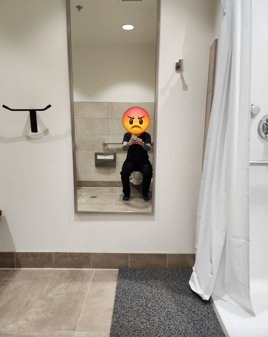 21 Hilariously Awful Bathroom Design Fails, image size:900x1131