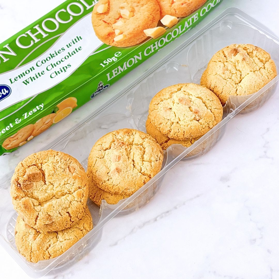 レモンとホワイトチョコのクッキー6枚入りのパッケージ。清涼感ある甘さが特徴と記載。