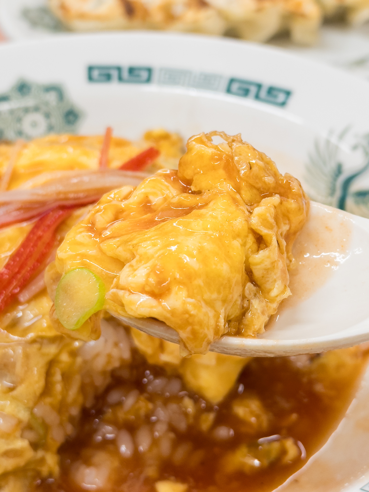 日高屋の「天津飯+餃子6個セット」