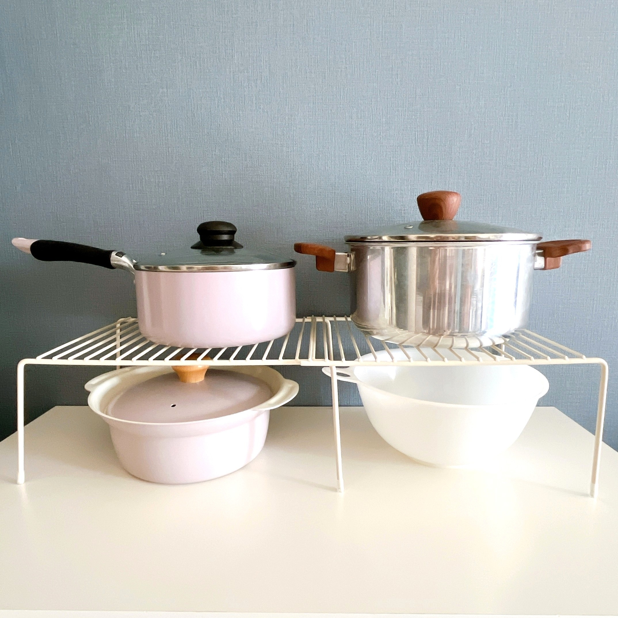 スリーコインズの「伸縮ラック/KITINTO」