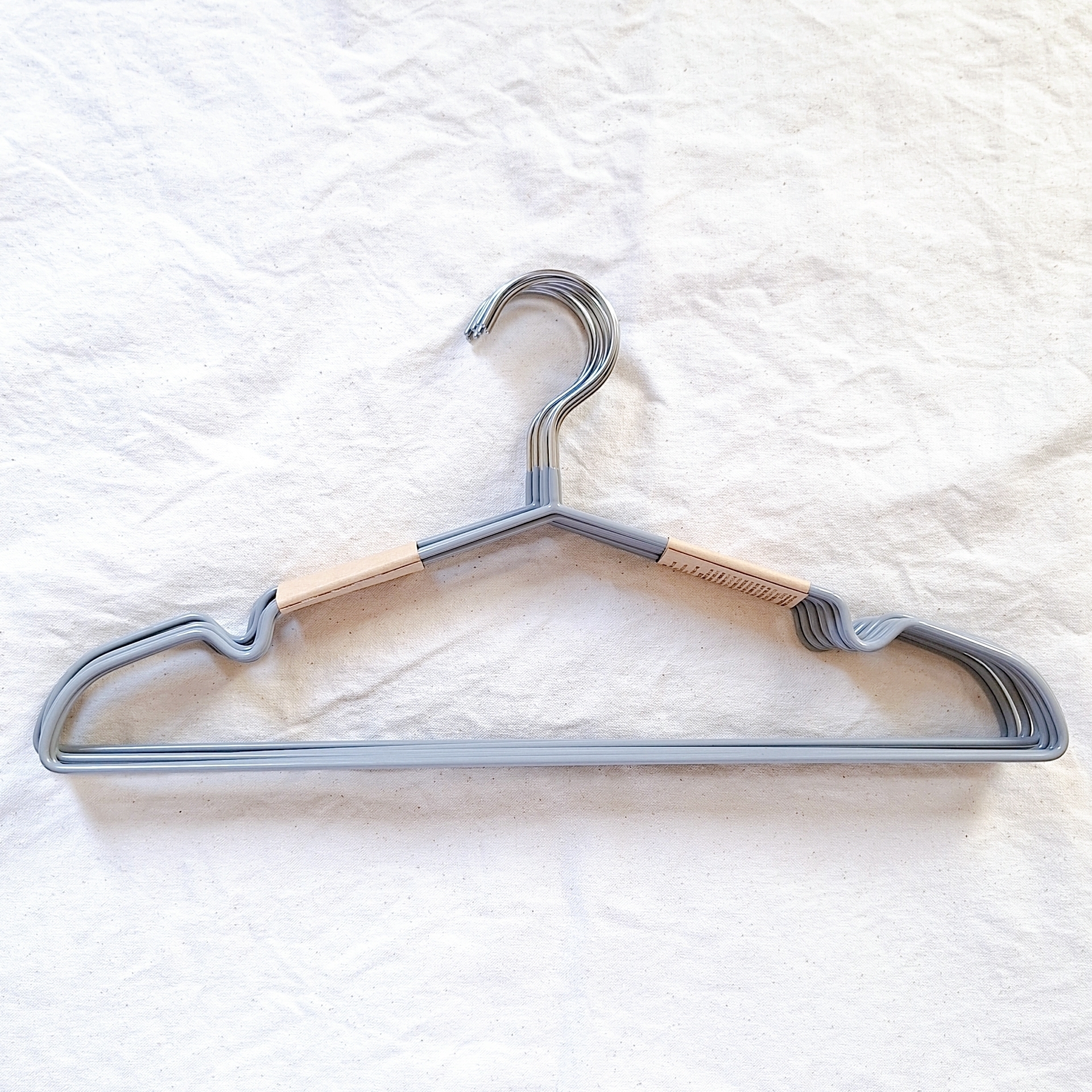 無印良品「すべりにくいハンガー」