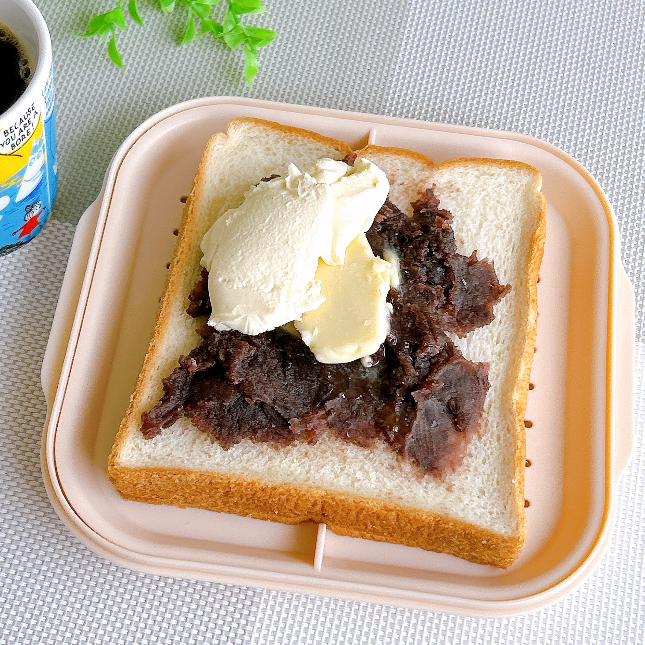 Francfranc（フランフラン）の「レンジでふわもち食パン ピンク」