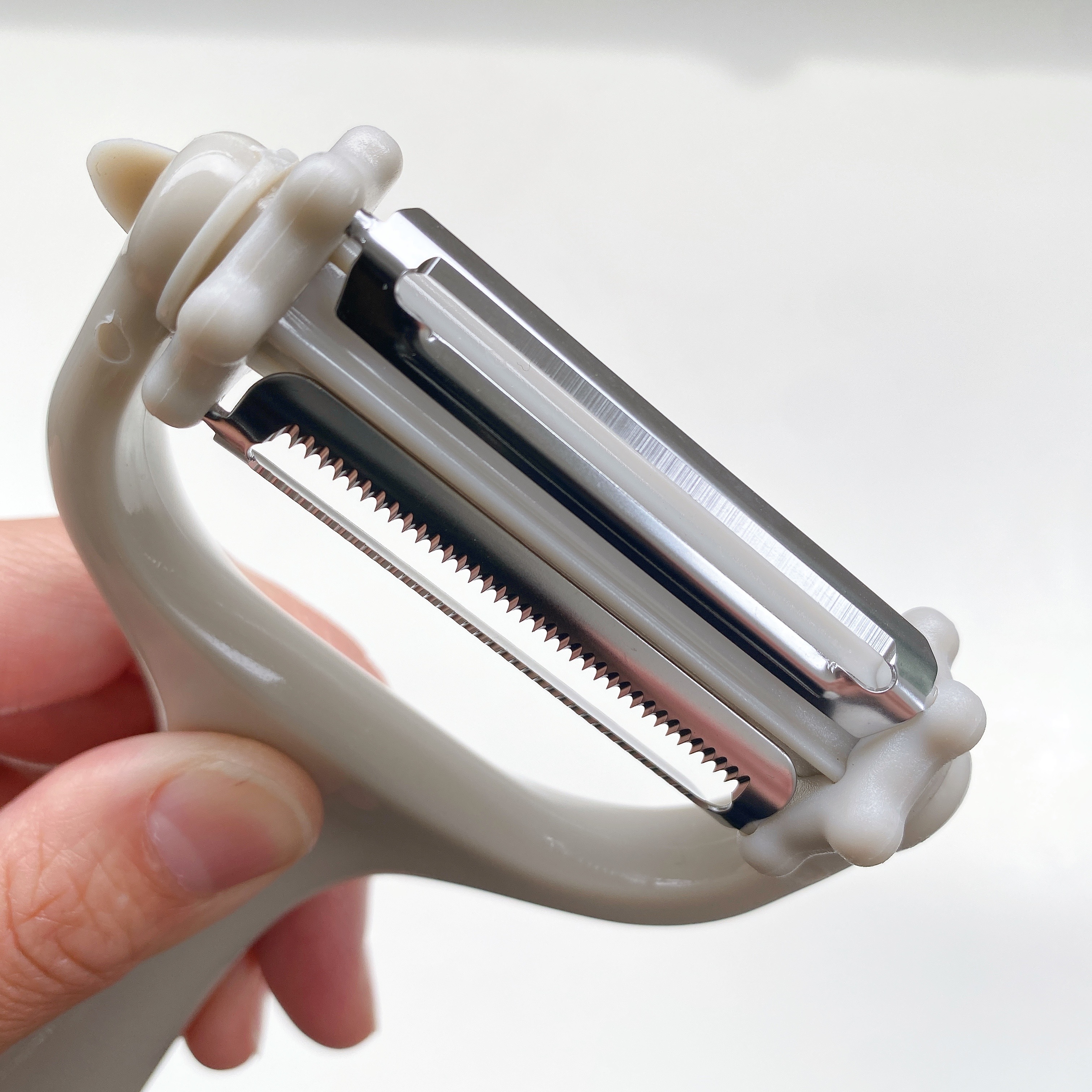 ニトリ「【デコホーム商品】3WAYピーラー(モカ SL001)」