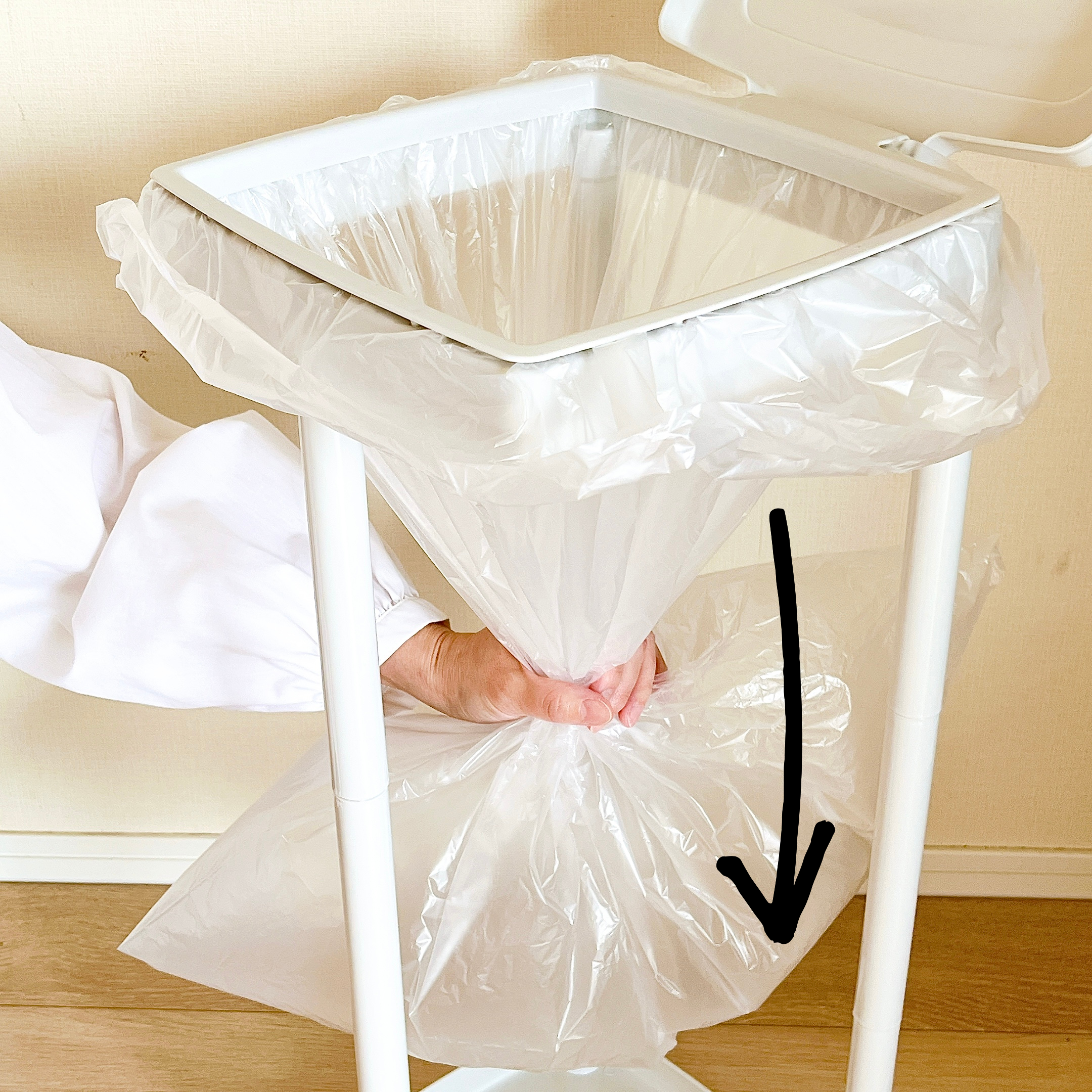 DAISO(ダイソー)の「ゴミ袋ホルダー」