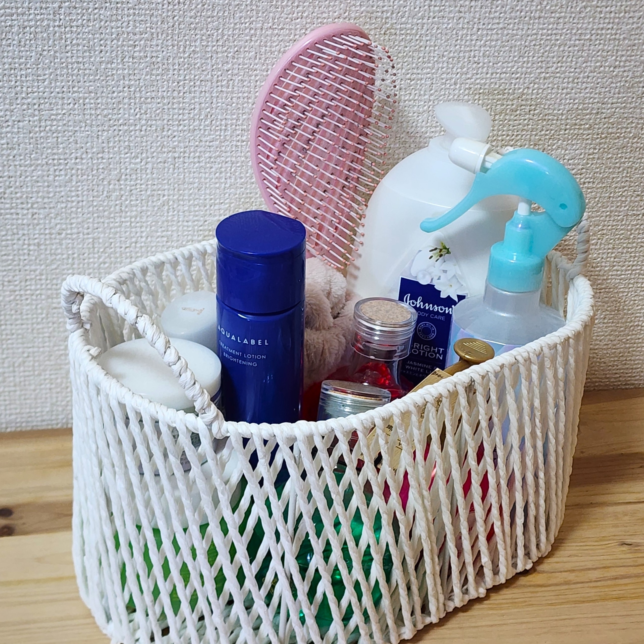 THREEPY（スリーピー）の「斜め編みペーパーバスケット取っ手付き」