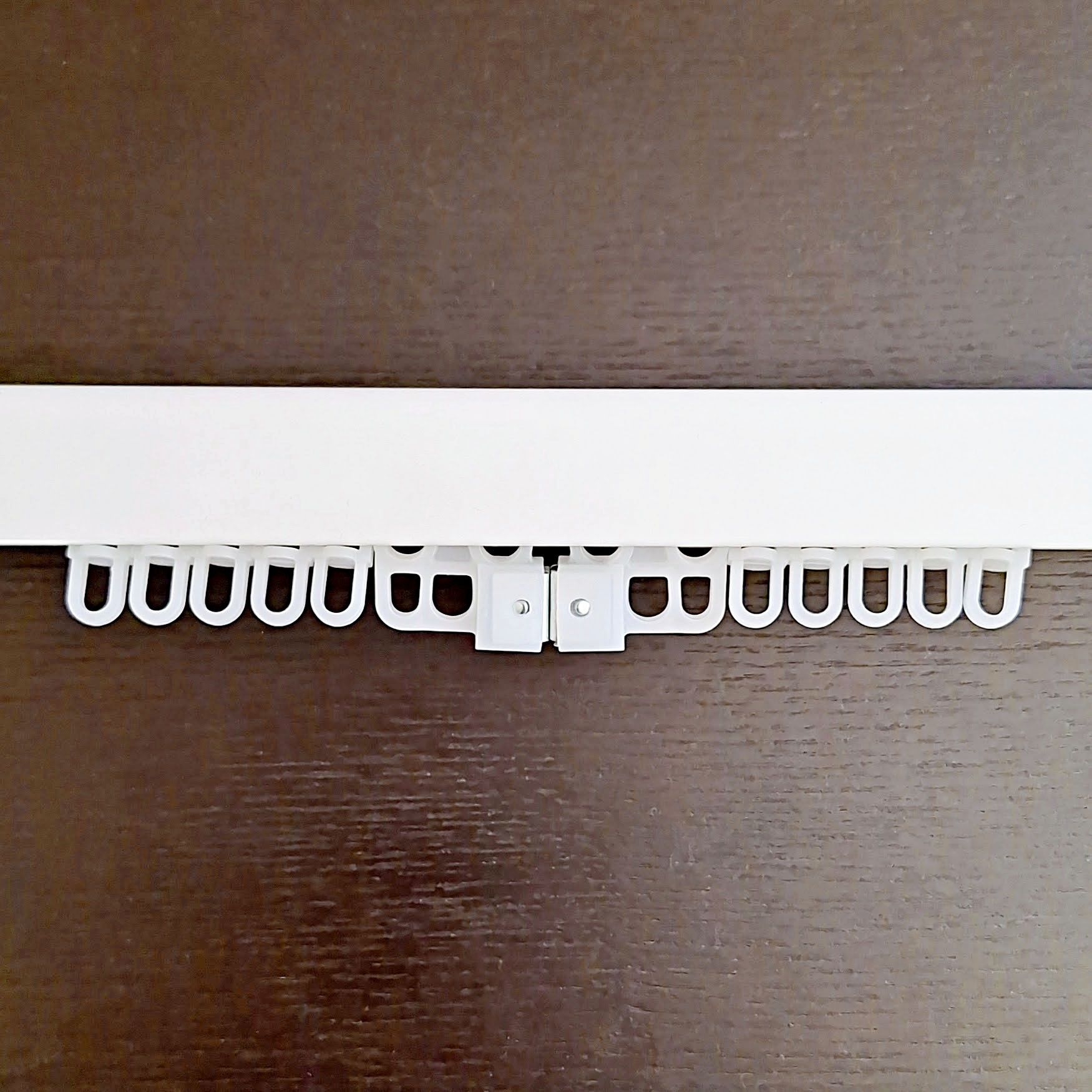 ニトリ「つっぱりカーテンレール伸縮式(TR1 WH 75-110cm)」