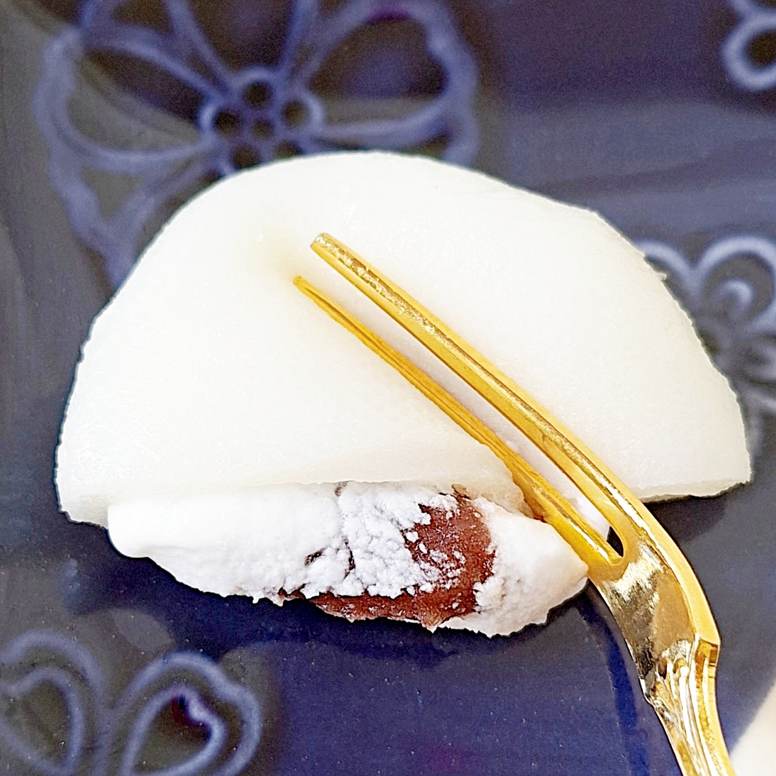 業務スーパー「ホイップクリーム大福 こしあん」