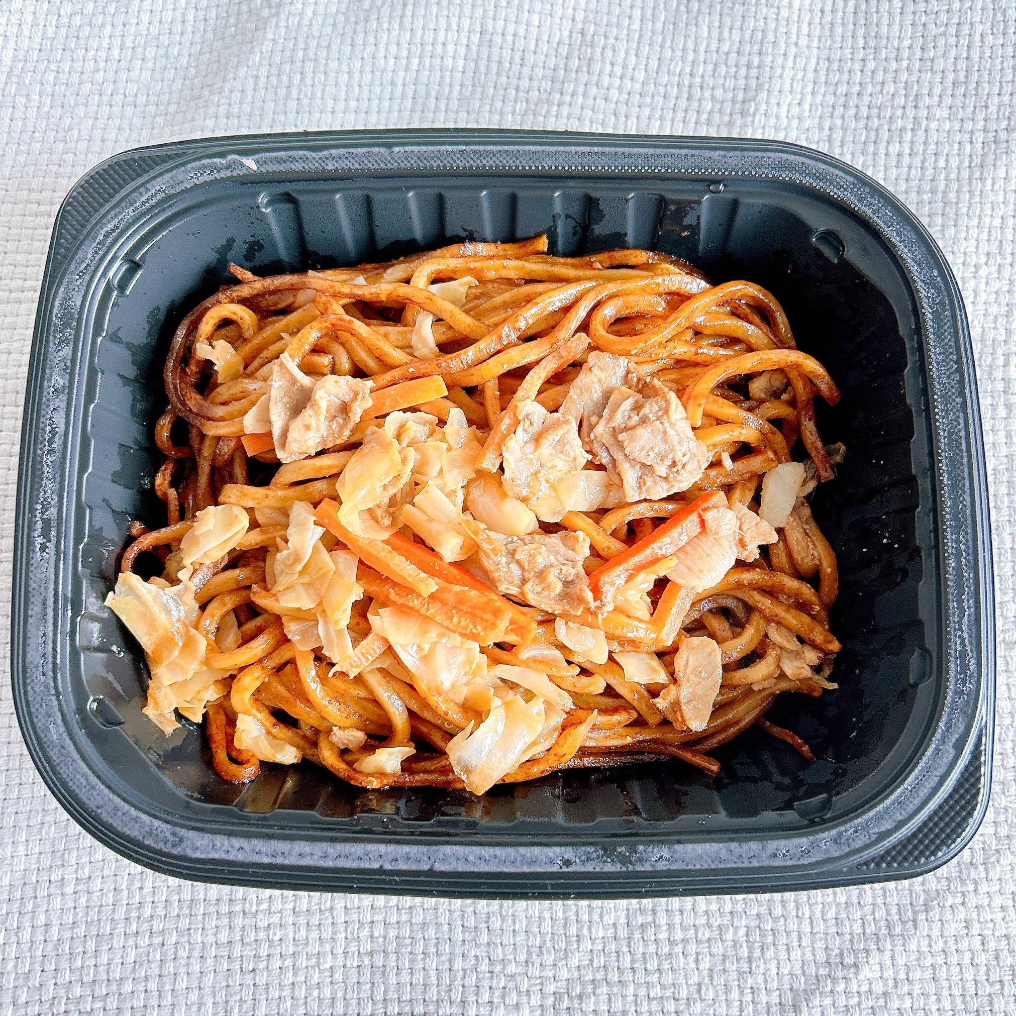 FamilyMart(ファミリーマート)の「もっちり食感の太麺焼きそば」