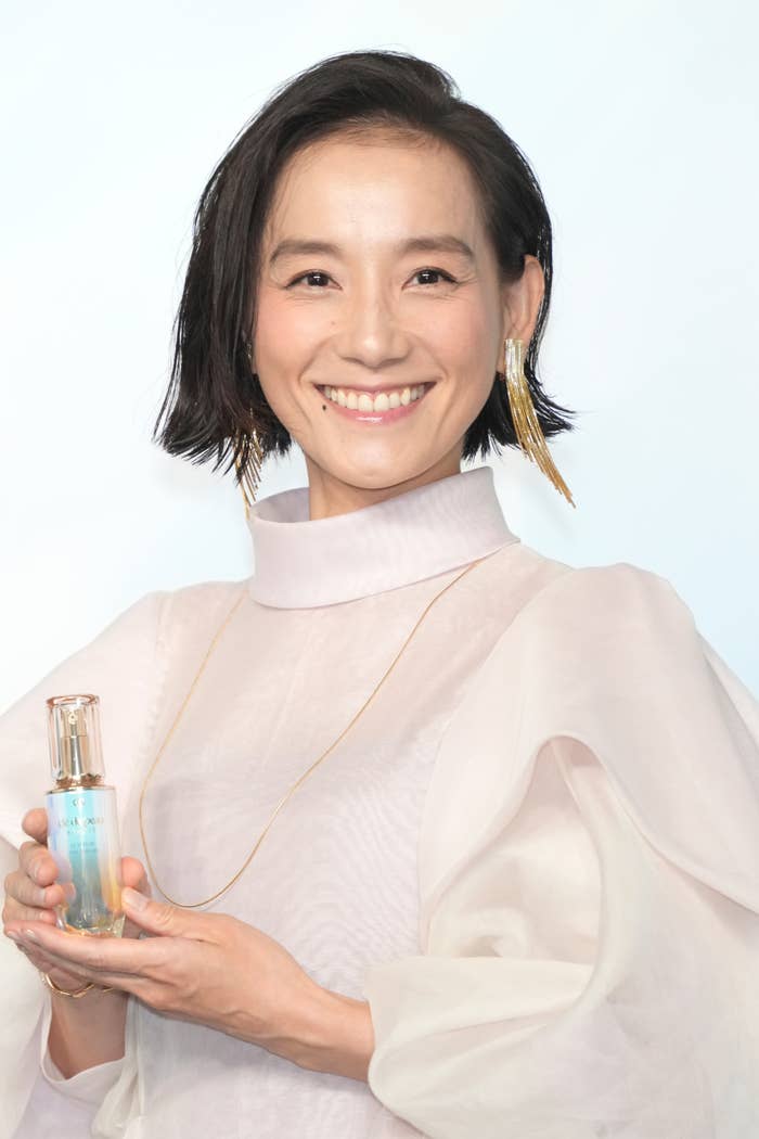 篠原ともえさん（時事通信フォト）