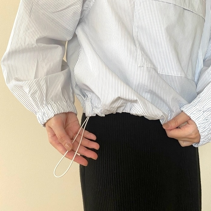 ユニクロの「フーデッドプルオーバーシャツ」