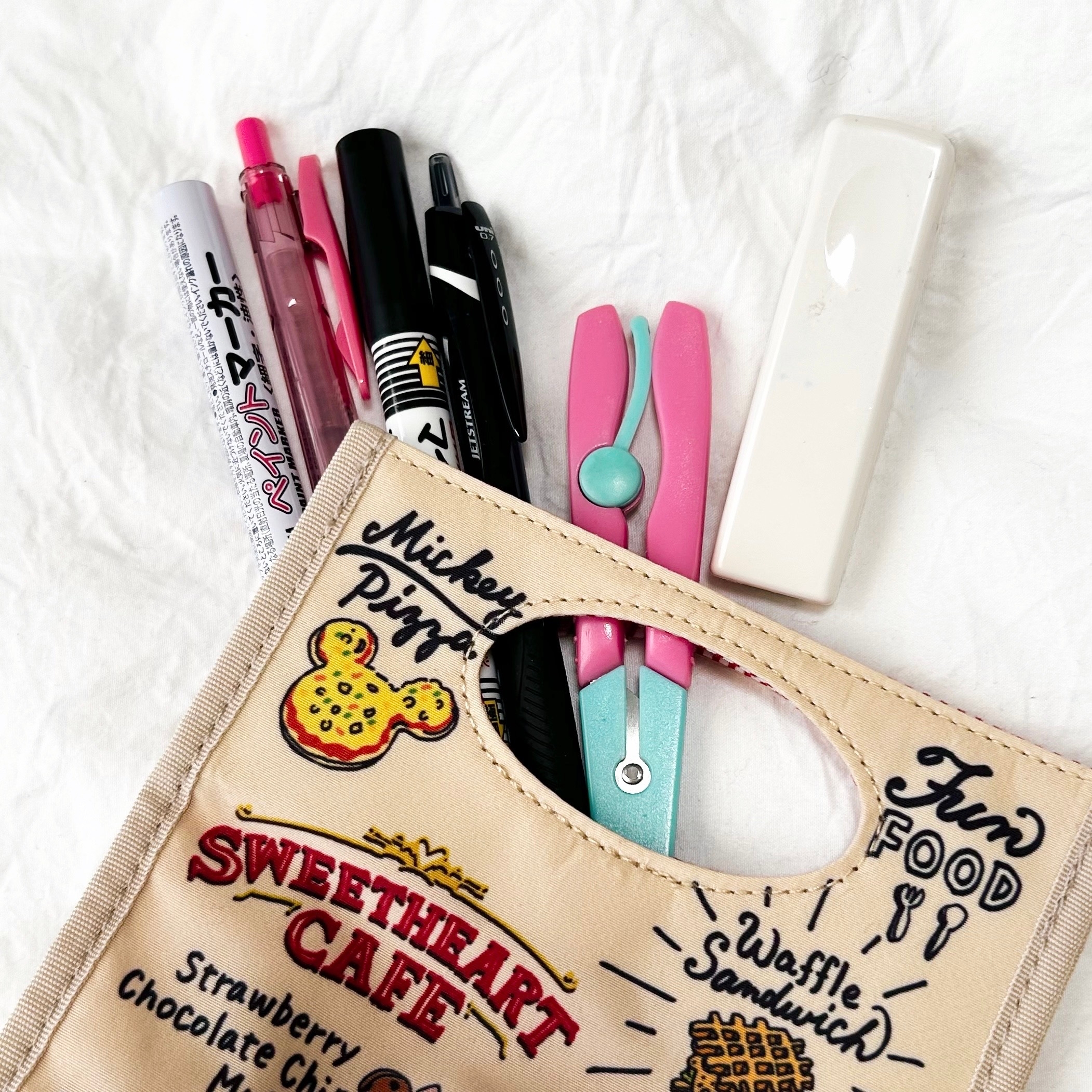 ディズニーランドの「ペンケース 東京ディズニーリゾート」