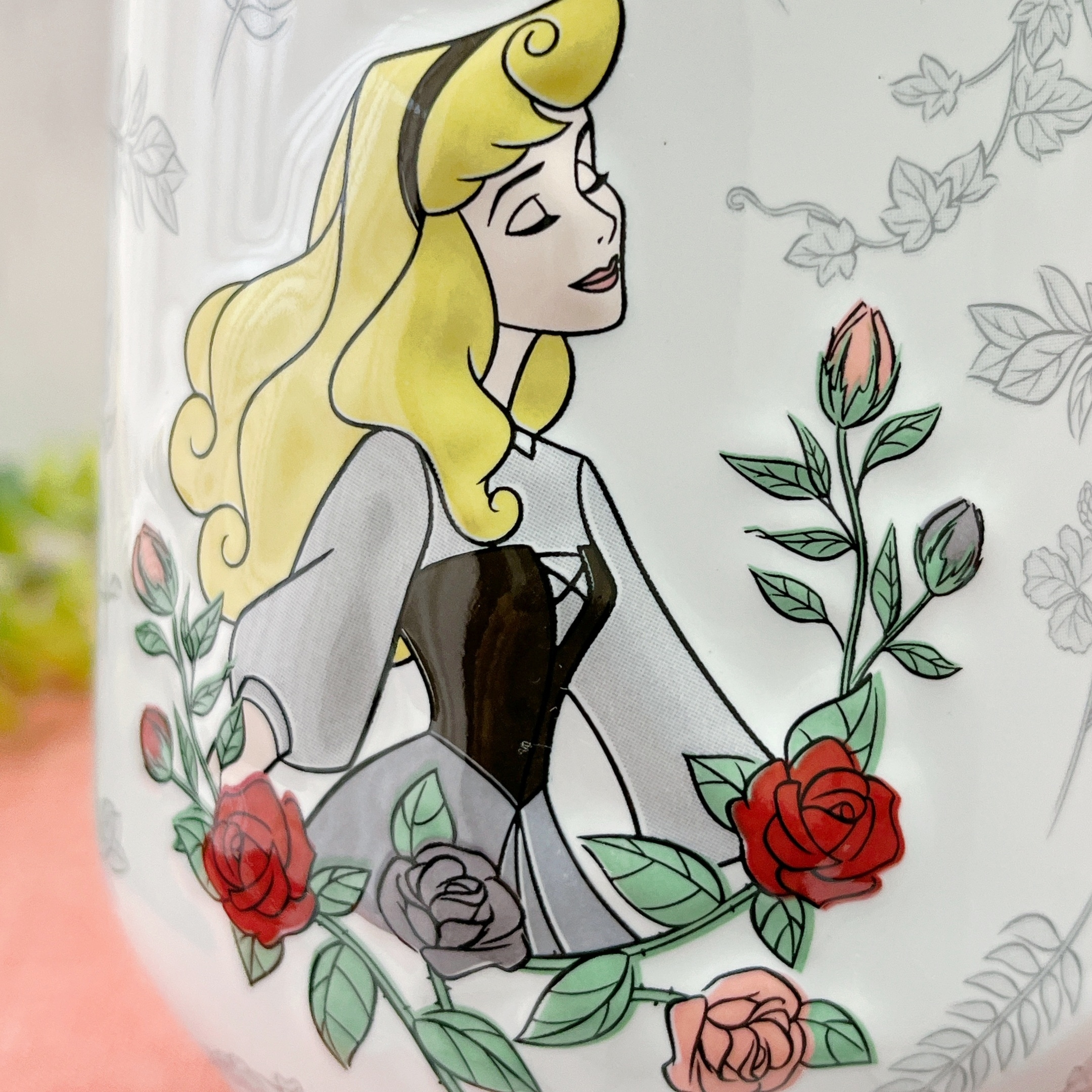 東京ディズニーリゾートで見つけた「マグカップ オーロラ」