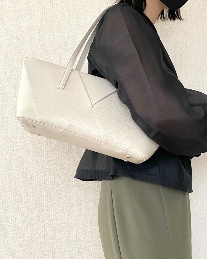 ZARA「編み込み長方形バッグ」