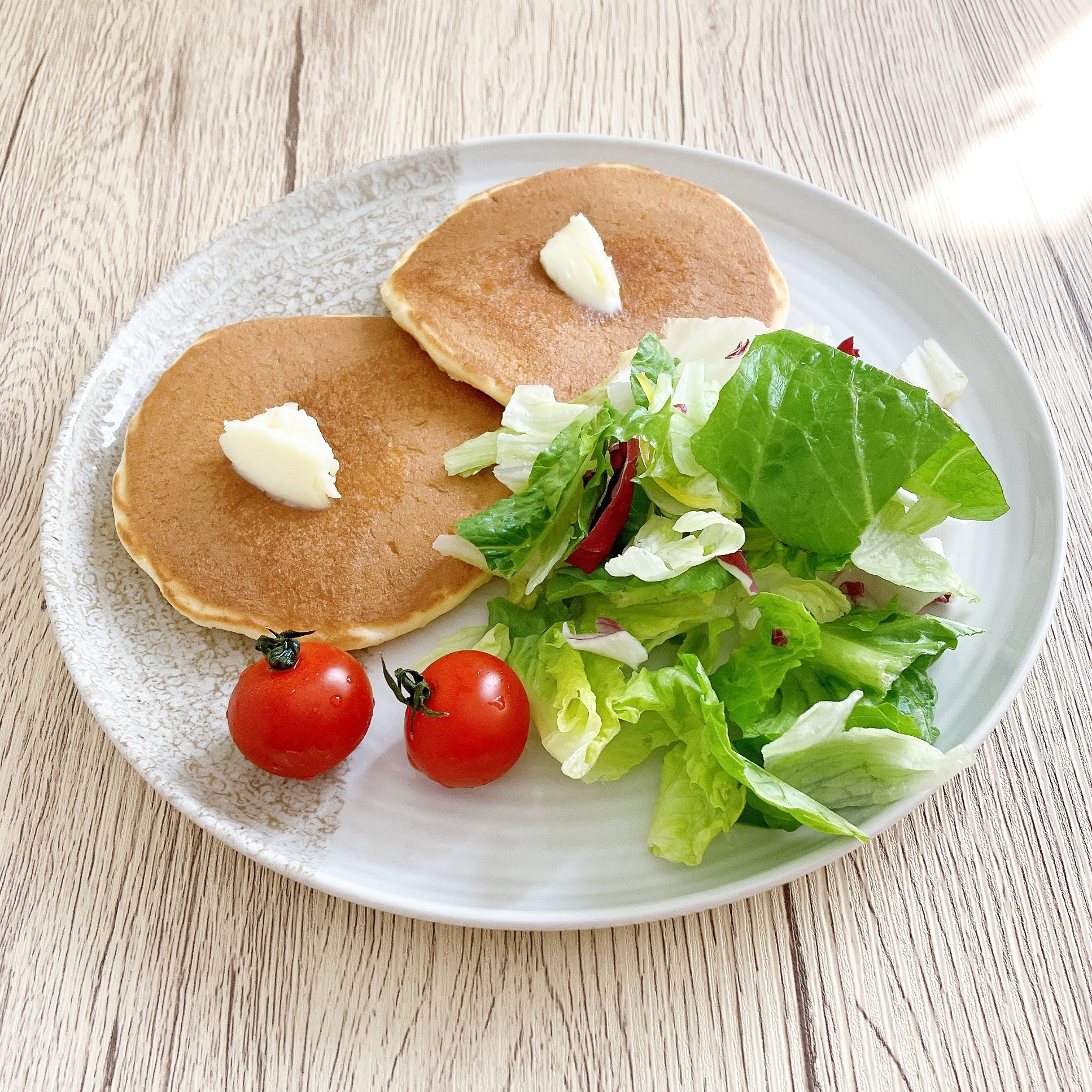 IKEA（イケア）の「KRUSTISTEL クルースティステルプレート（模様入り／ライトベージュ・25cm）」