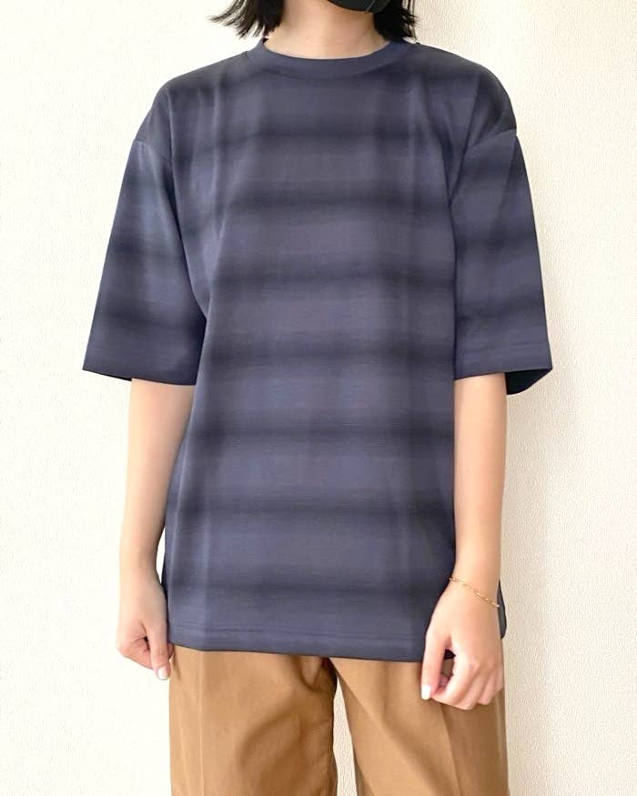 ユニクロの「エアリズムコットンオーバーサイズボーダーTシャツ」