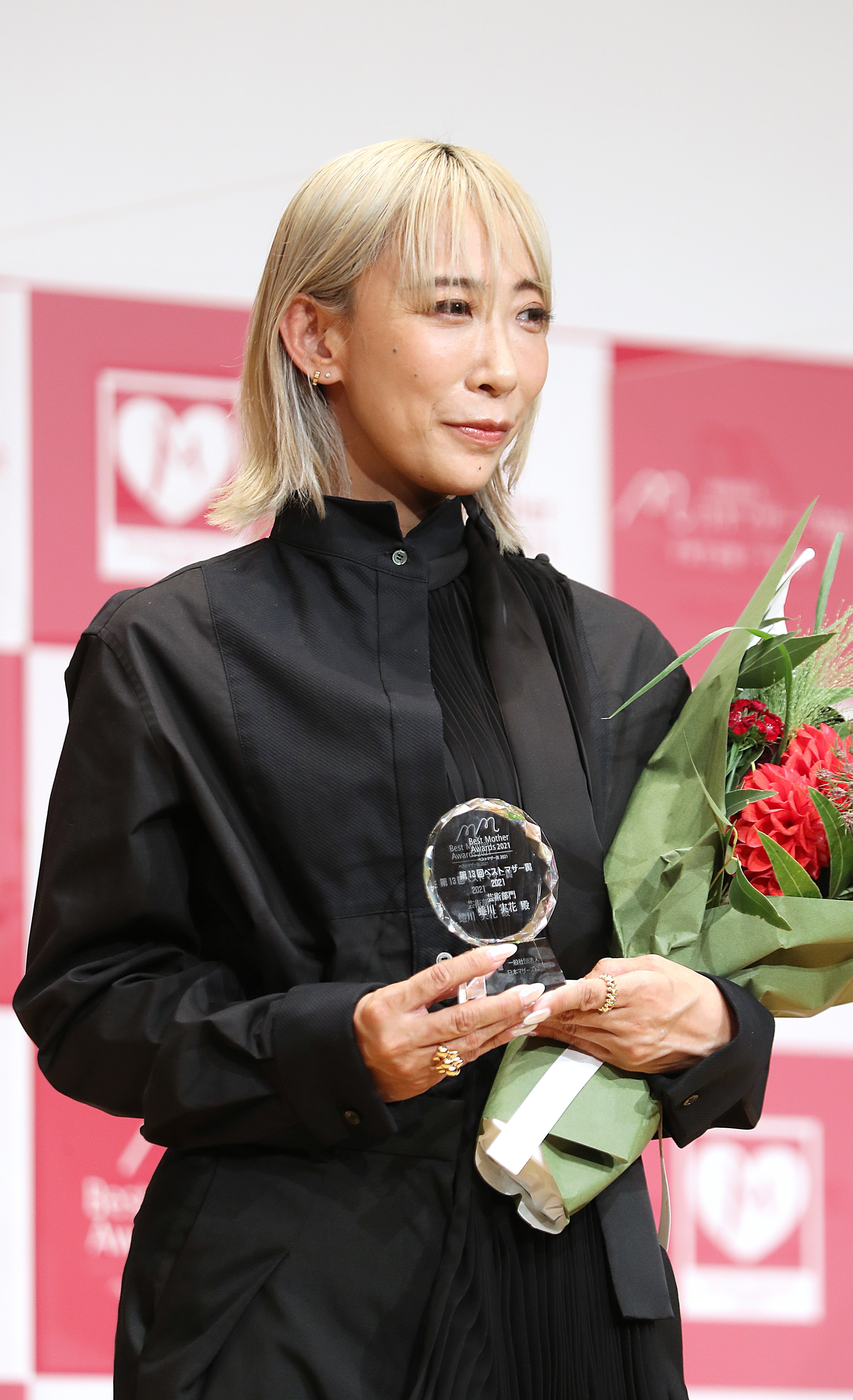 蜷川実花「7時間ぶっ通し」徹夜で作ったアート作品に驚きの声
