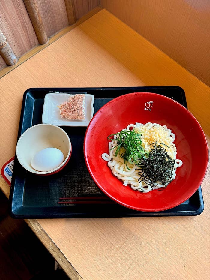 なか卯の「たまかけうどん」