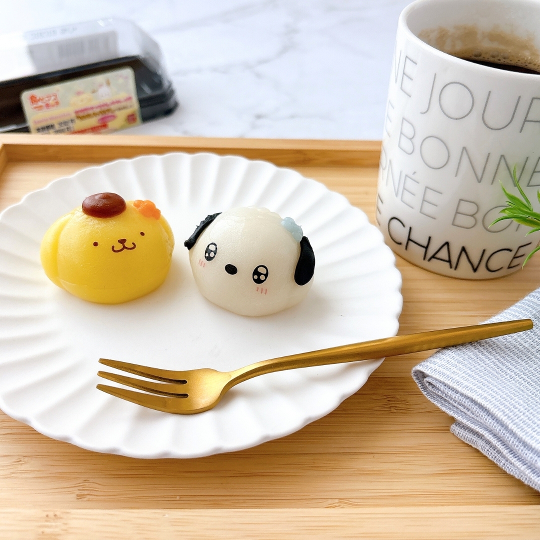 FamilyMart（ファミリーマート）「食べマスモッチサンリオ ポムポムプリン＆ポチャッコ」