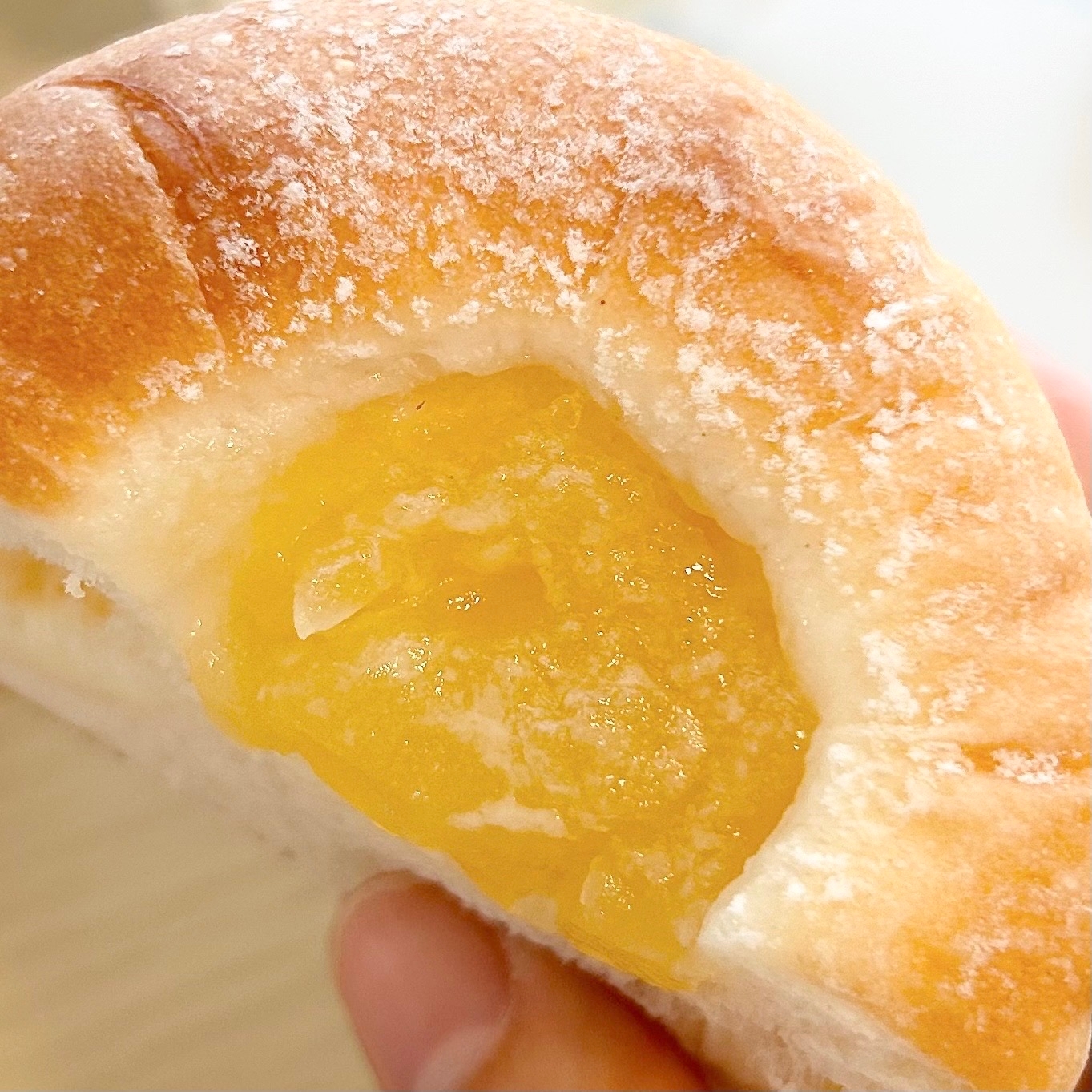 セブン-イレブンの「りんごのスイートフロマージュ」