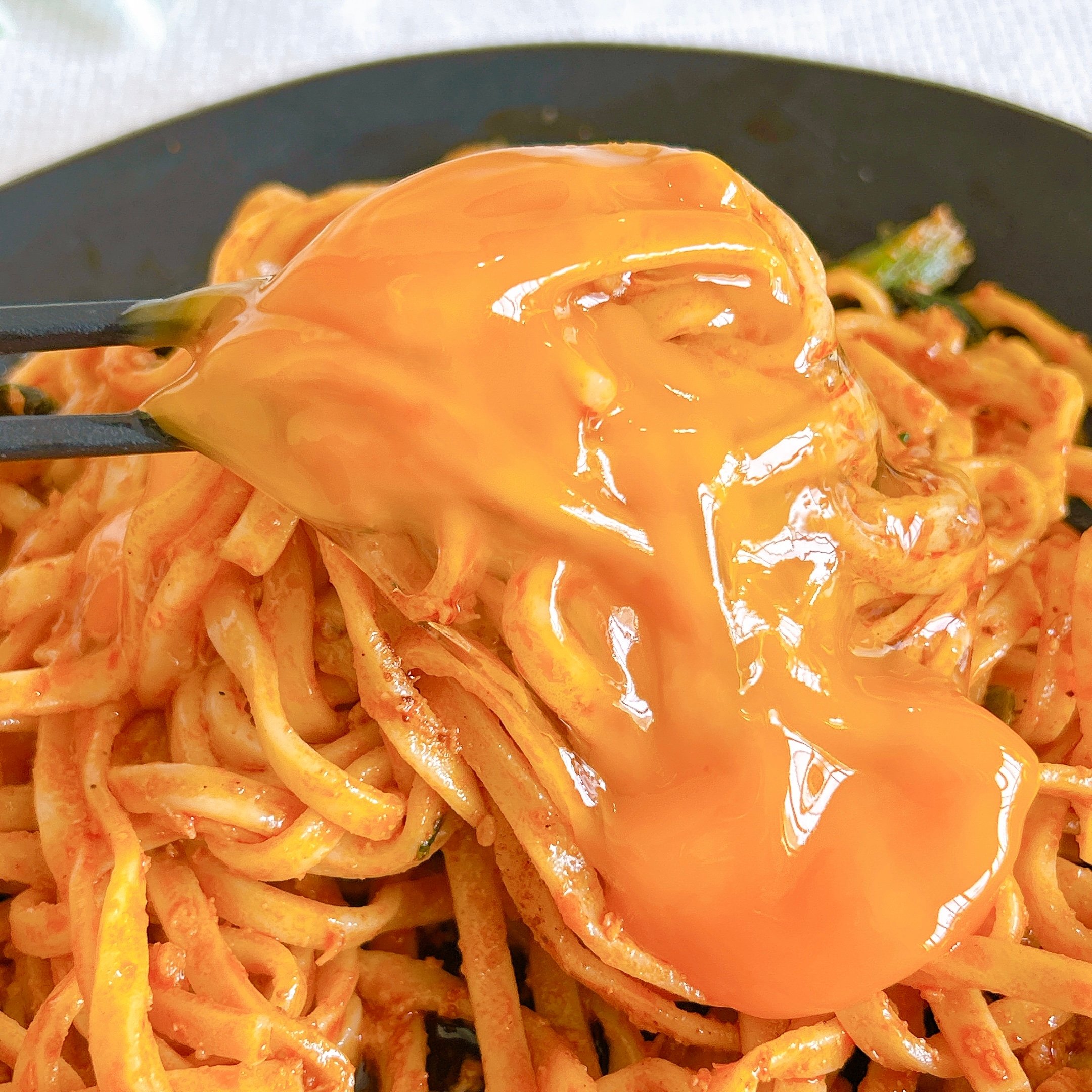 FamilyMart(ファミリーマート)の「濃厚だれがもちっと麺によく絡む汁なし担々麺」