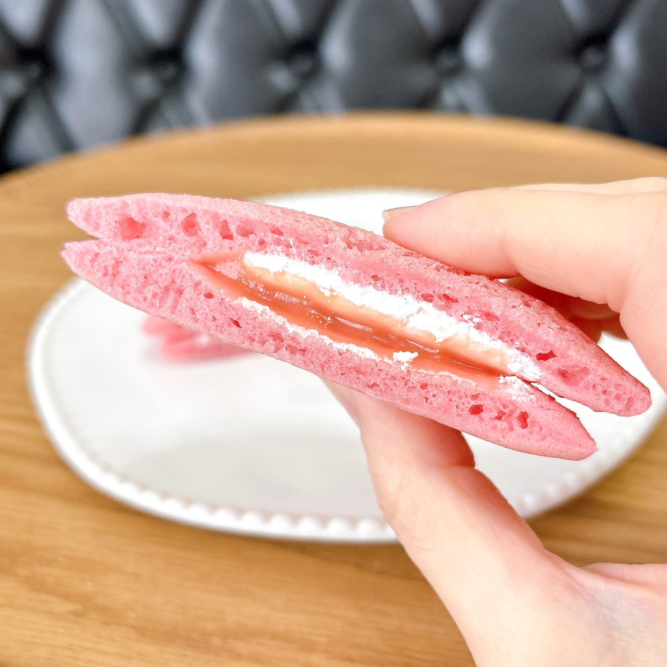 FamilyMart(ファミリーマート)「いちごミルクパンケーキ2個入」