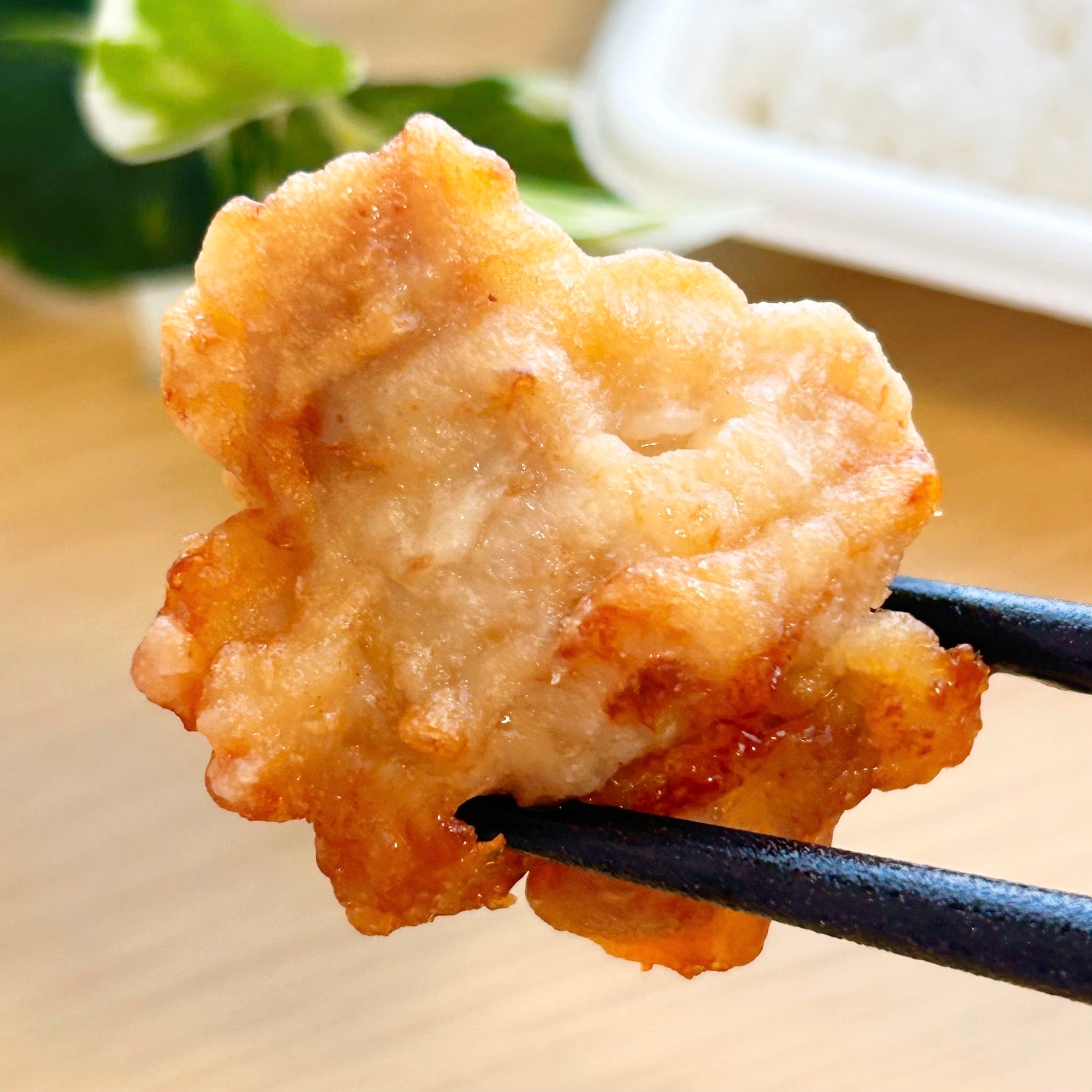 FamilyMart(ファミリーマート)の「ハンバーグ&から揚げ弁当」