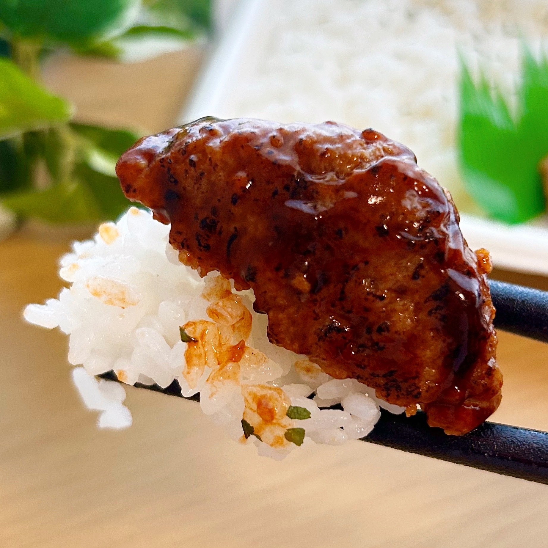 FamilyMart(ファミリーマート)の「ハンバーグ&から揚げ弁当」