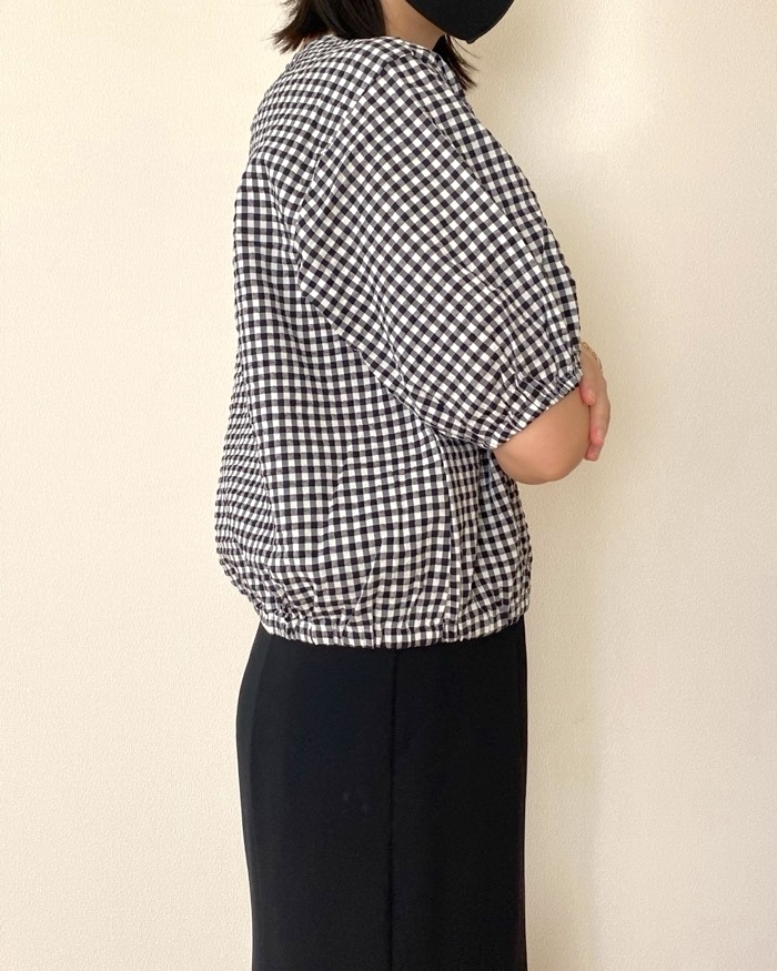 ユニクロの「シアサッカーブラウス/ギンガム/半袖」