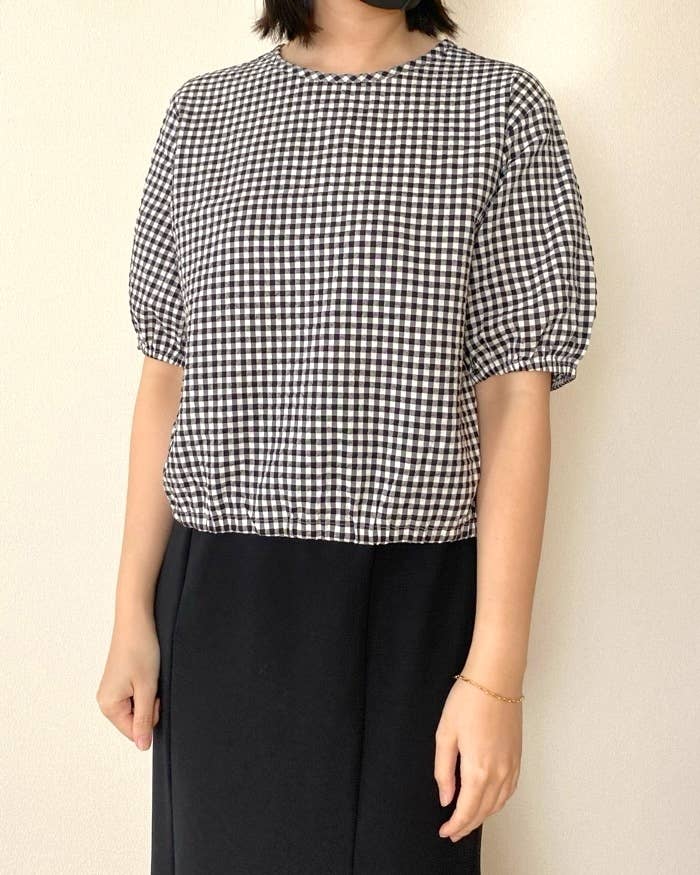 ユニクロの「シアサッカーブラウス/ギンガム/半袖」