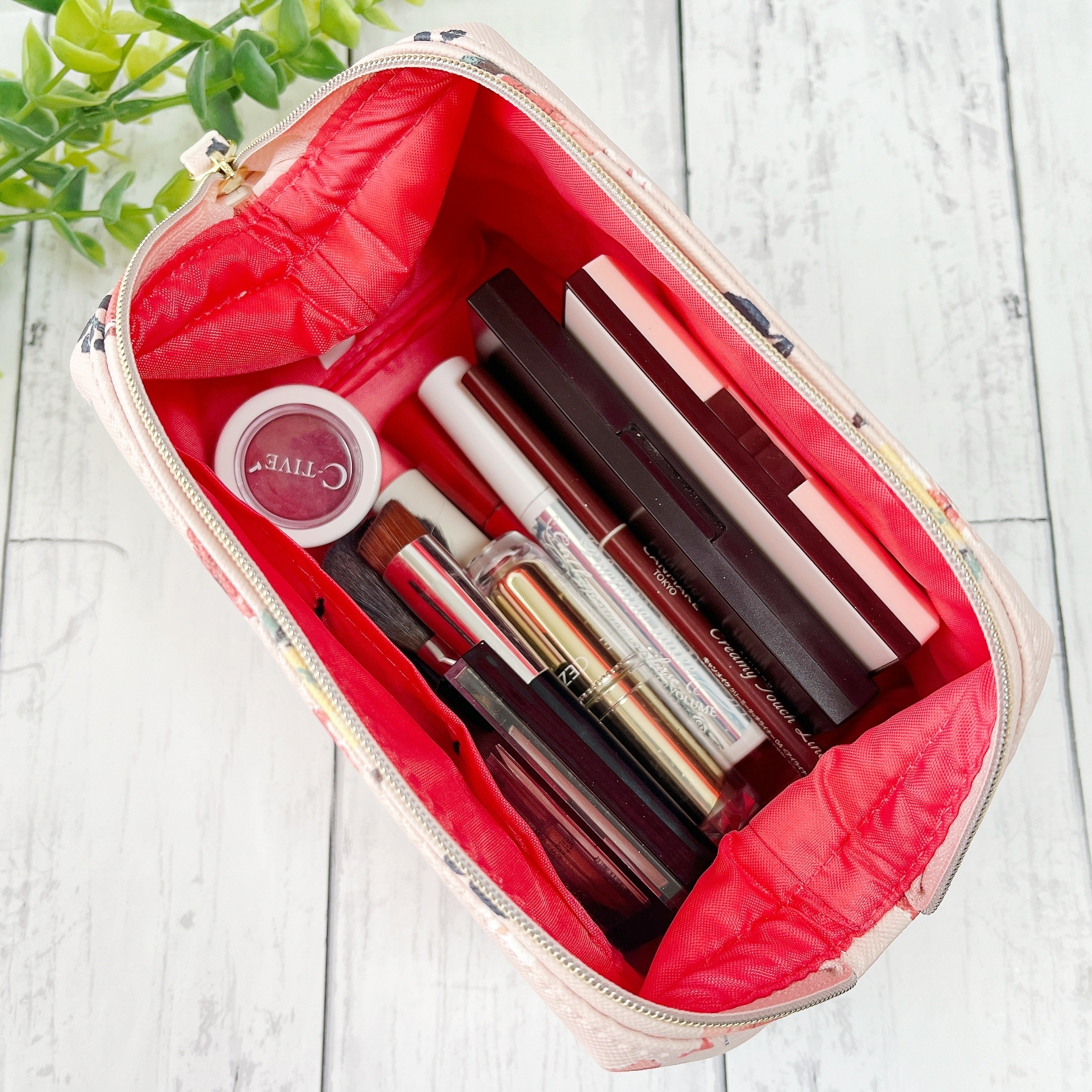 フランフラン「ブロッサム ワイヤーポーチ ライトピンク」