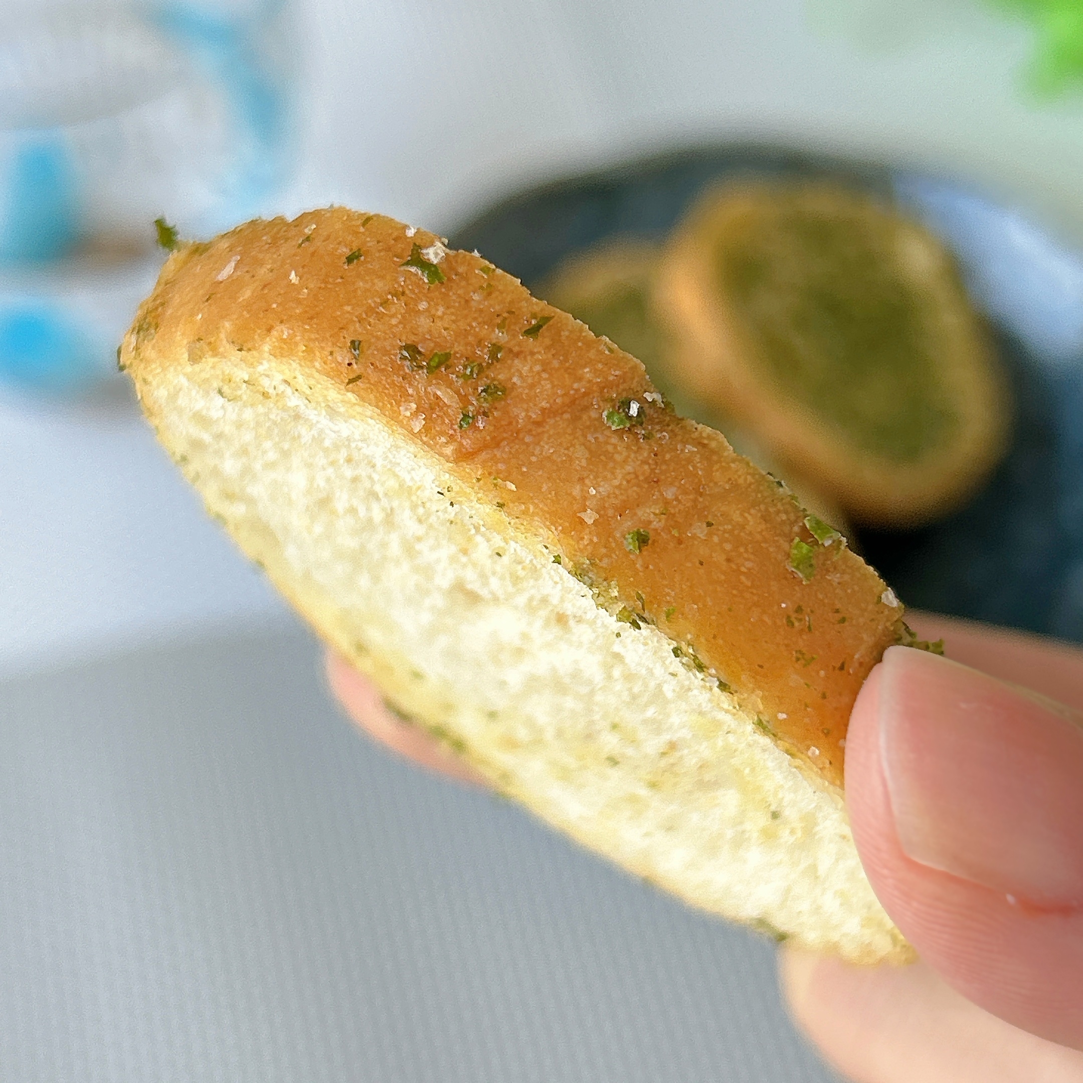 LAWSON(ローソン)の「海苔と塩の和ラスク」