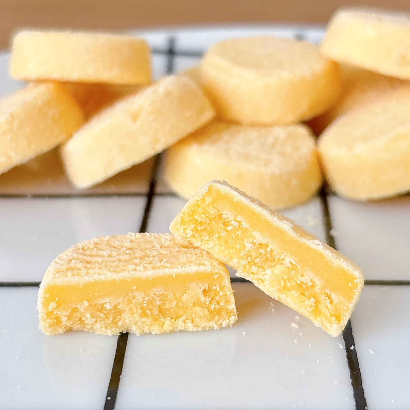 ファミリーマート「しっとりクッキーベイクドチーズケーキ」