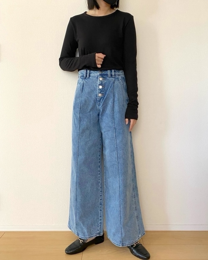 GUの「ワイドジーンズ by rokh」