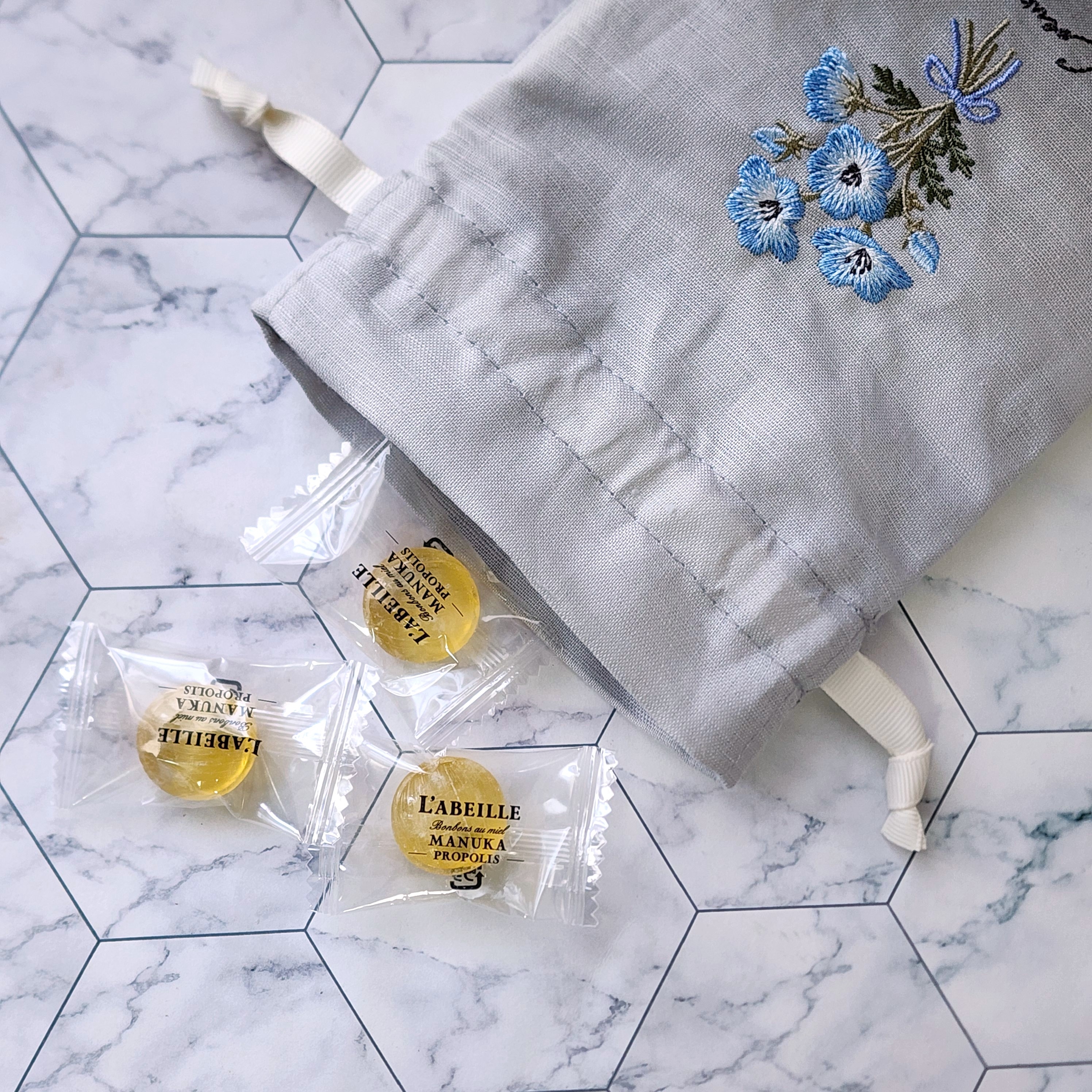 Afternoon Tea(アフタヌーンティー)「花ことば巾着ポーチS/ネモフィラ」