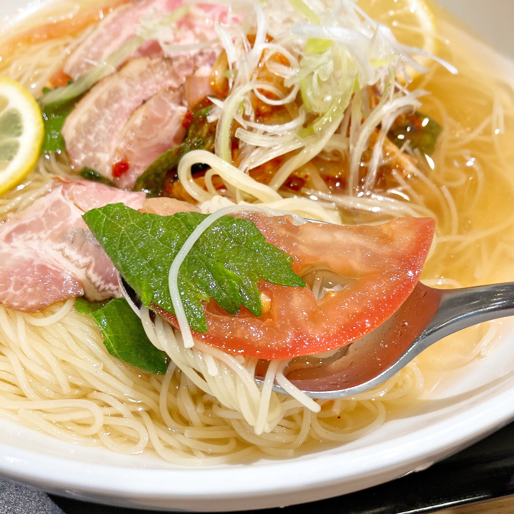 Denny's(デニーズ)の「冷麺風涼み麺とミニ牛カルビ丼」