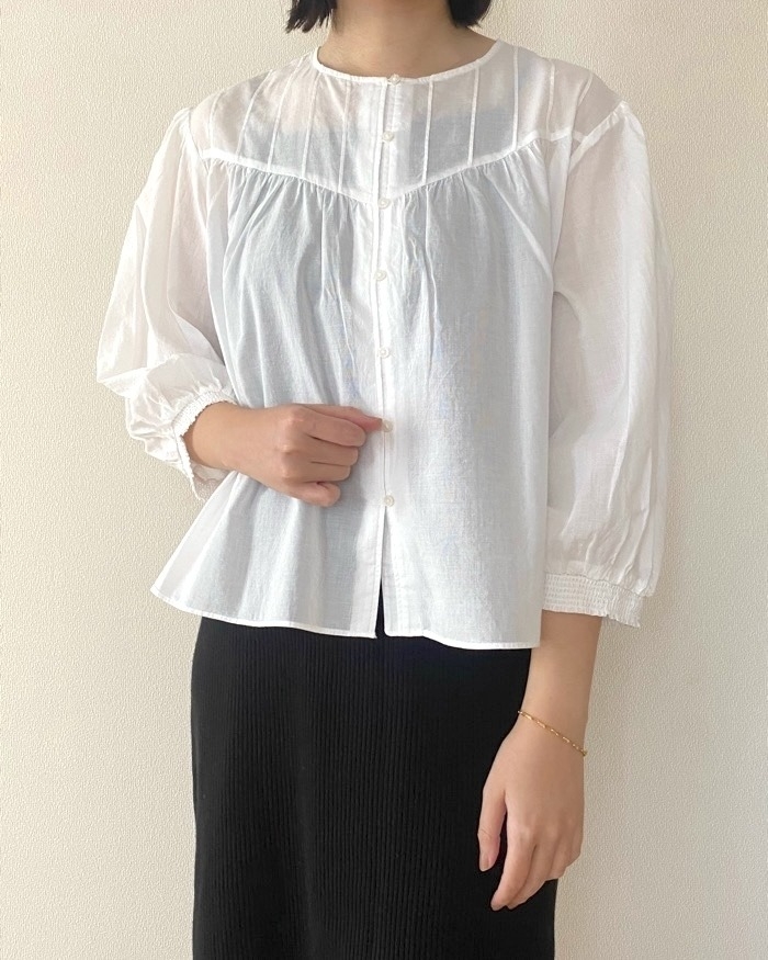 UNIQLO(ユニクロ)「コットンシアーブラウス7分袖」