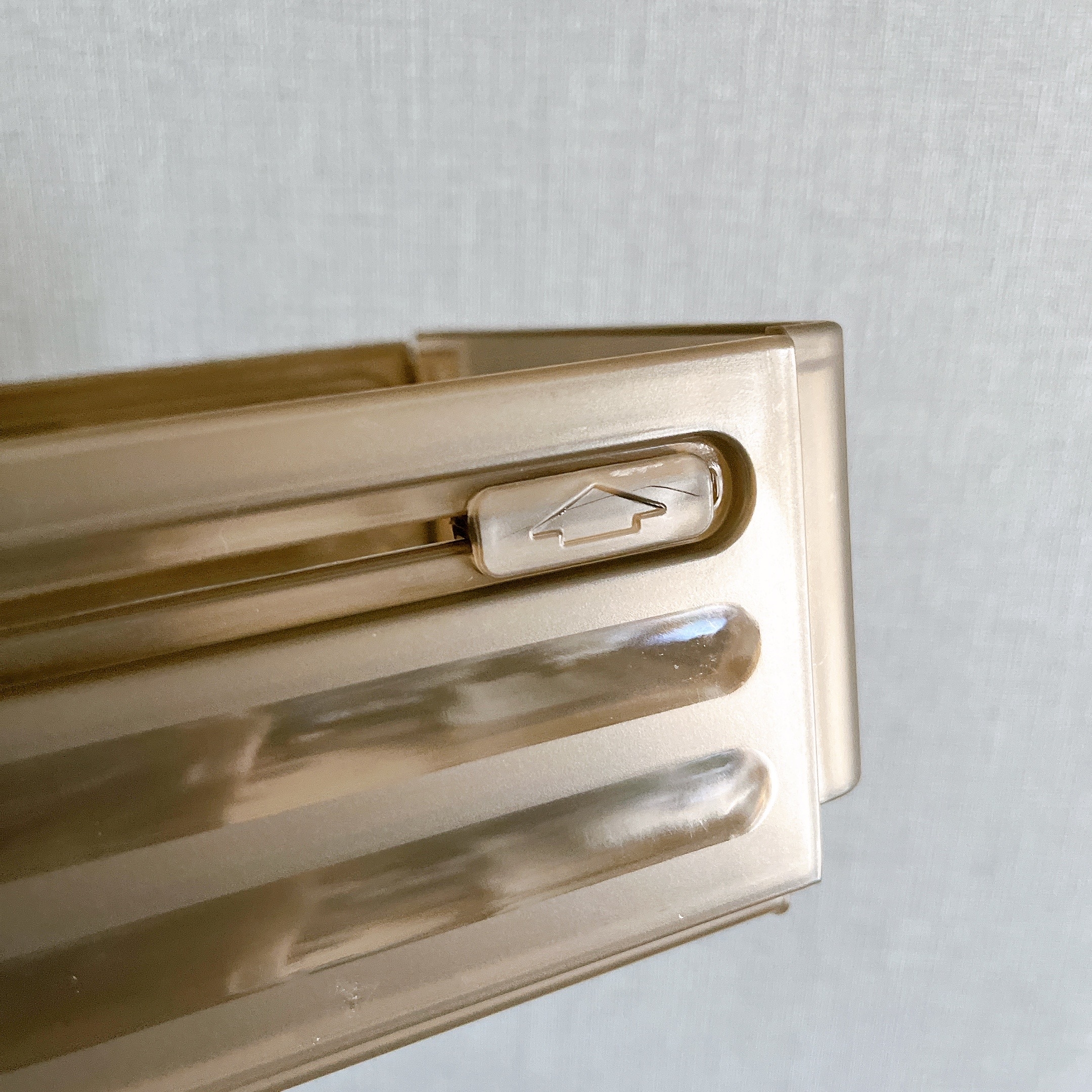 3COINSの「伸縮収納ケース:M/KITINTO」