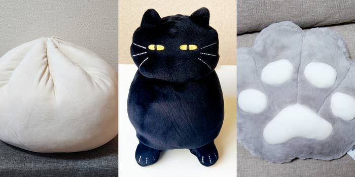 ニトリの「モチモチクッション ニクマン(NM001)」「【デコホーム商品】スマホクッション(デコネコBK)」「モチモチクッション(NK001)」