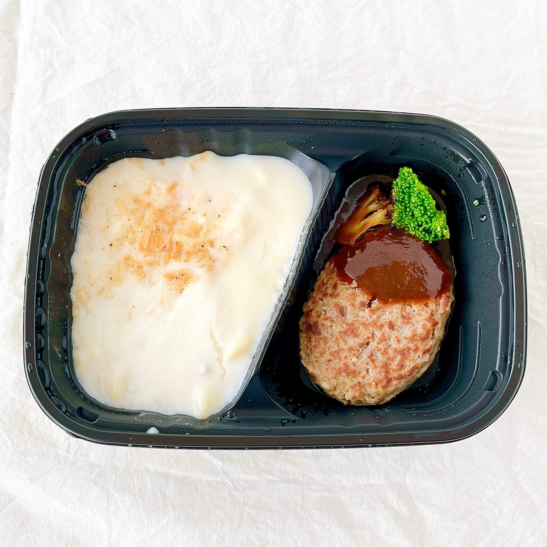 セブン-イレブンの「7プレミアム グラタン&ハンバーグ」