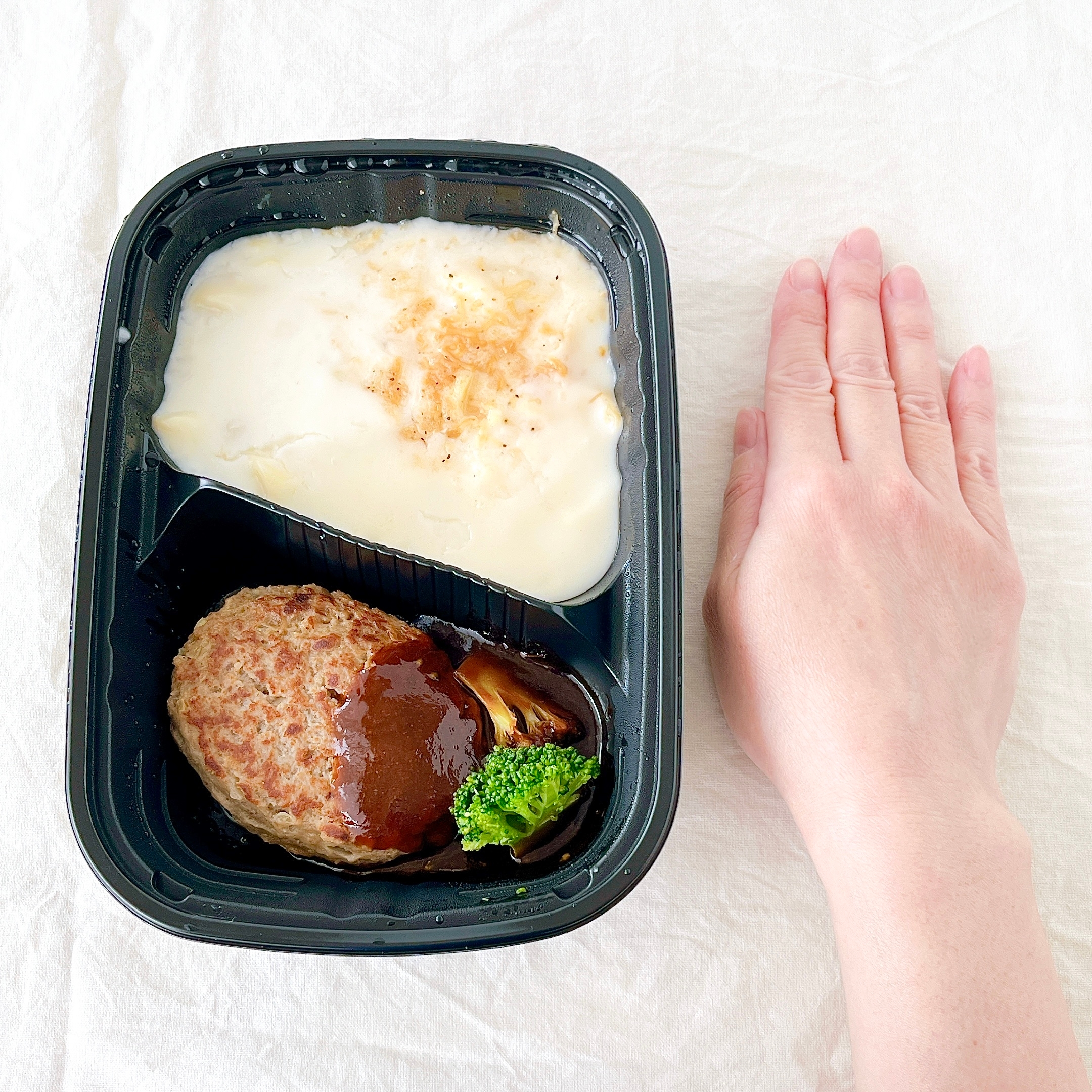 セブン-イレブンの「7プレミアム グラタン&ハンバーグ」