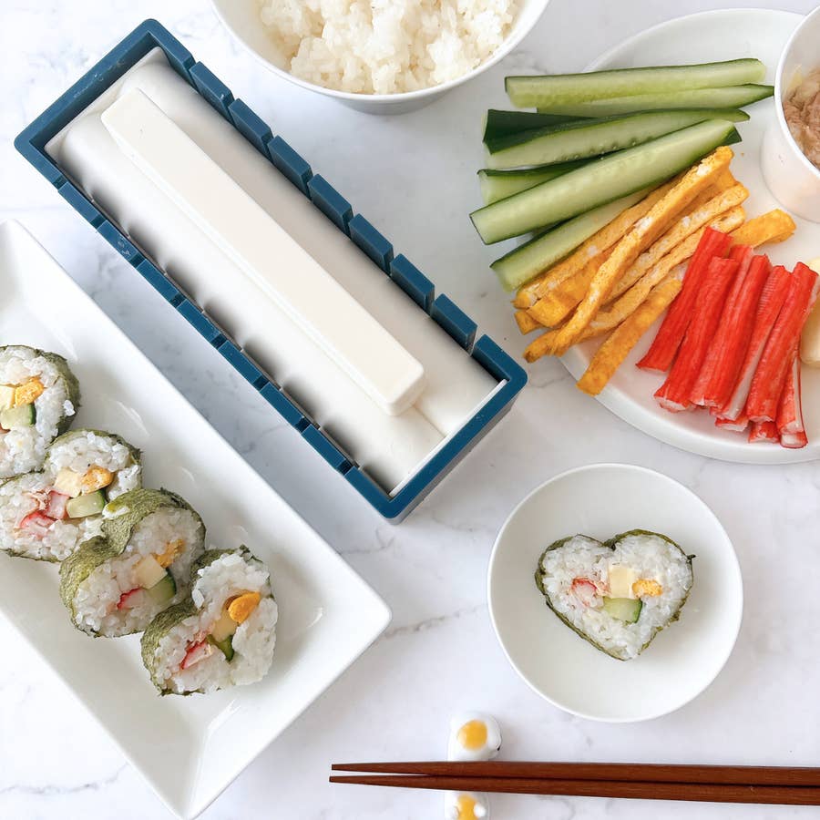 3COINS(スリーコインズ) 寿司パーティーセット 3COINS】おうちで「お