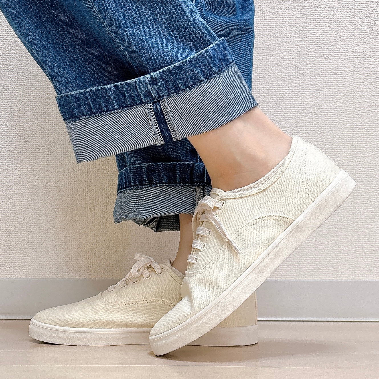 無印良品「婦人 柔らかい中敷を使用した 撥水キャンバススニーカー」