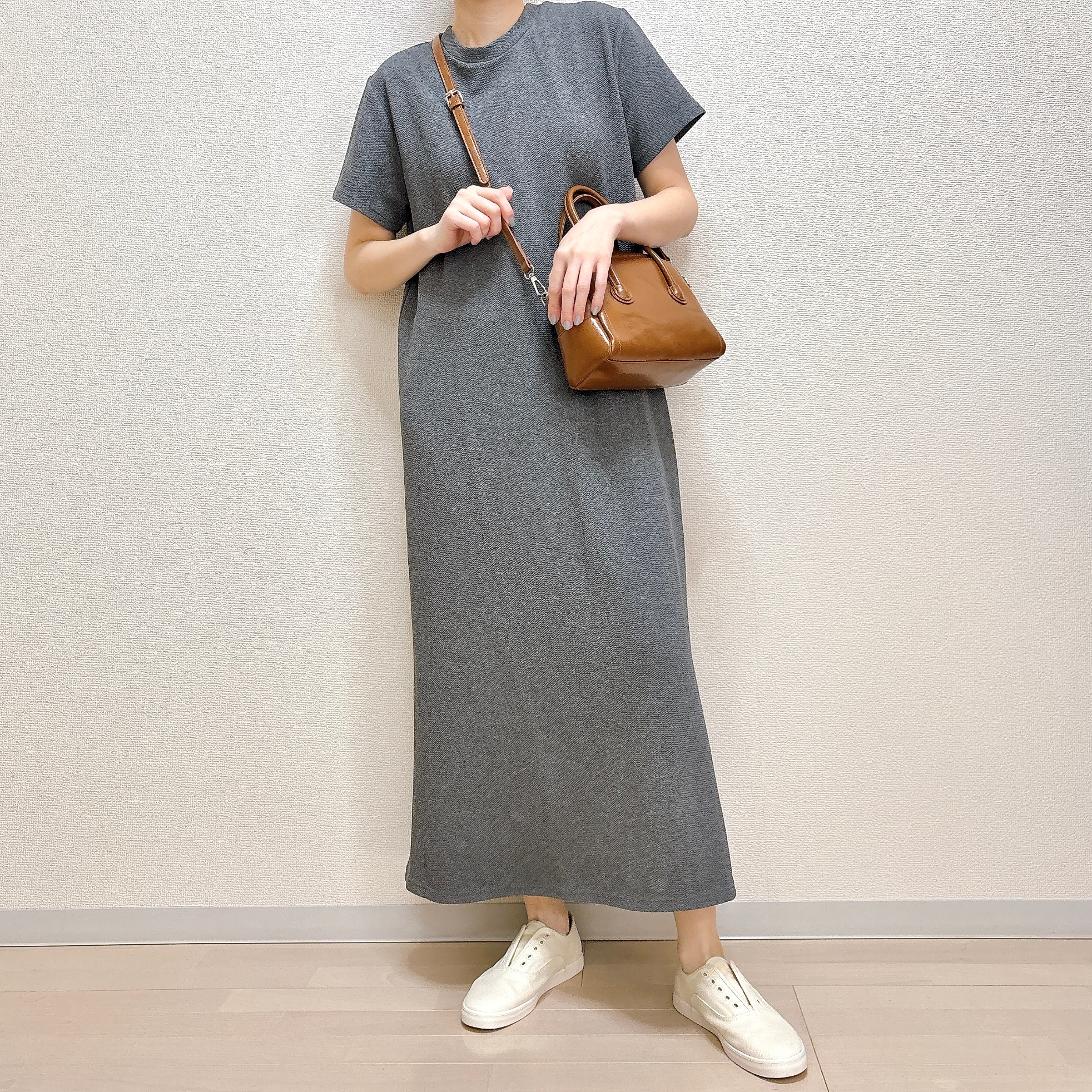 無印良品「婦人 柔らかい中敷を使用した 撥水キャンバススニーカー」